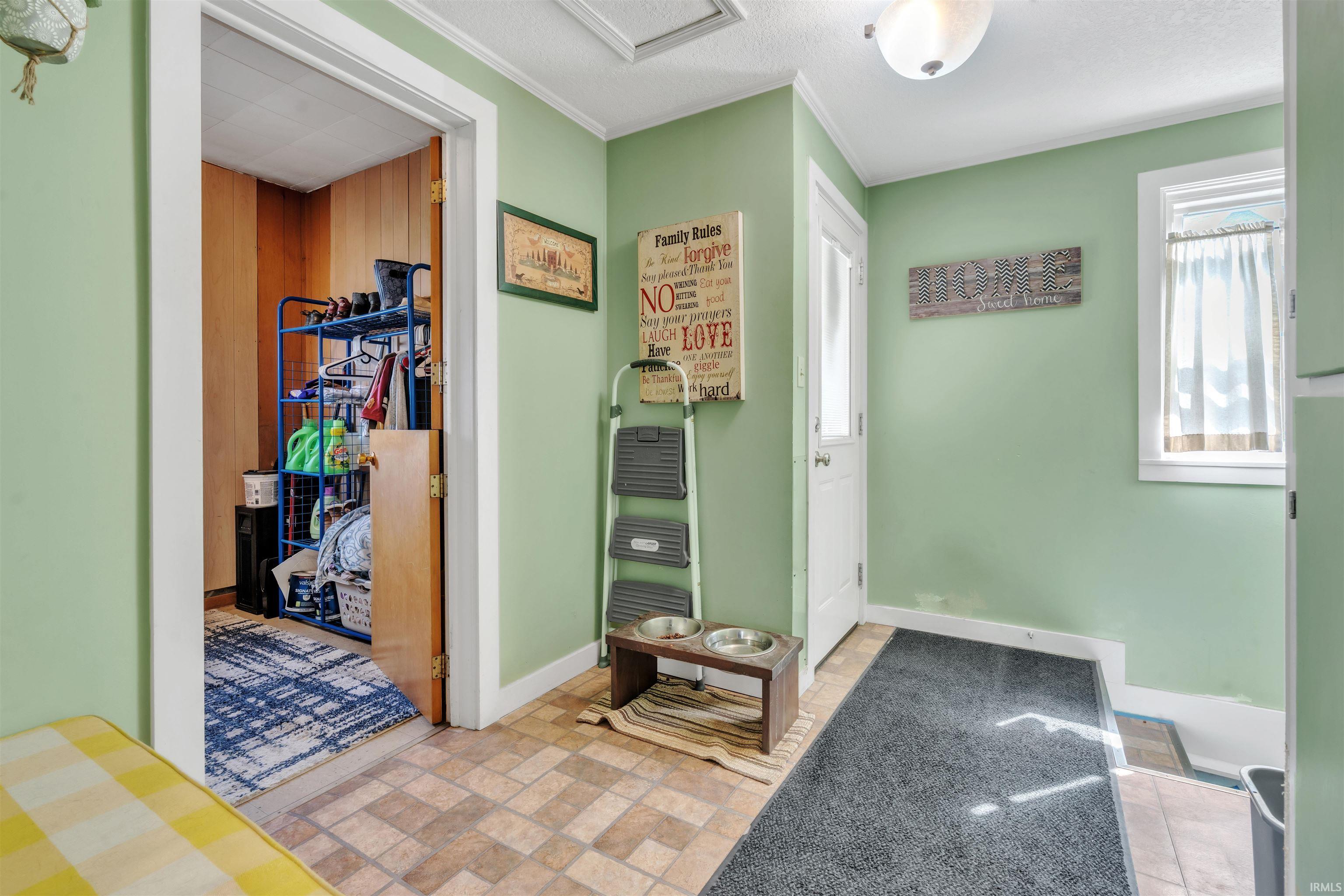 Photo 13 of 719 E Mitchell Street