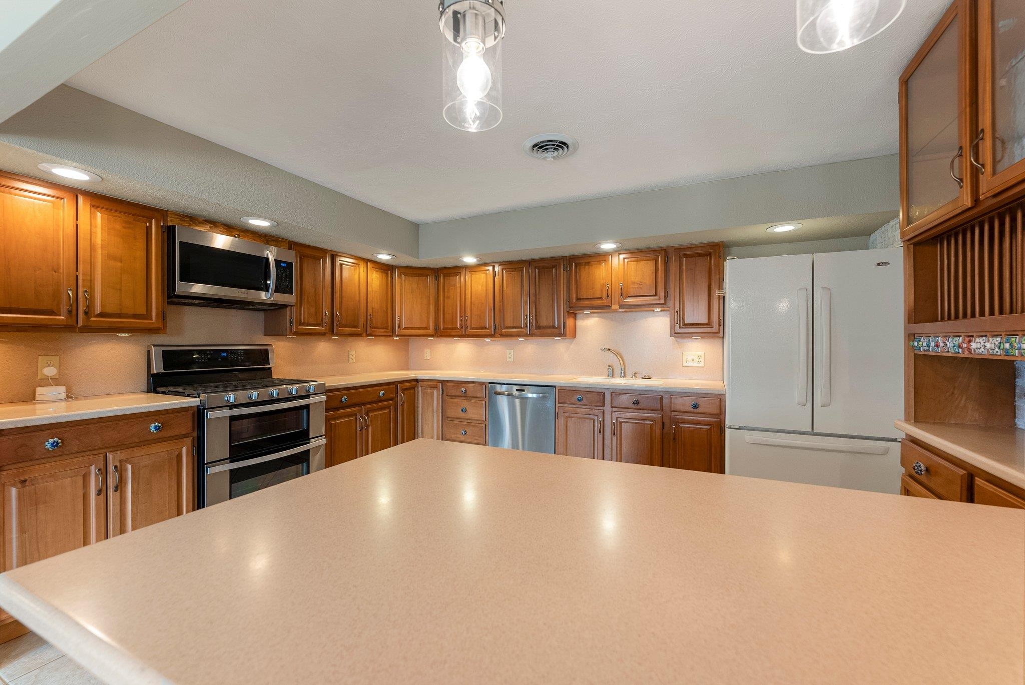 Photo 11 of 860 E Northshore Drive