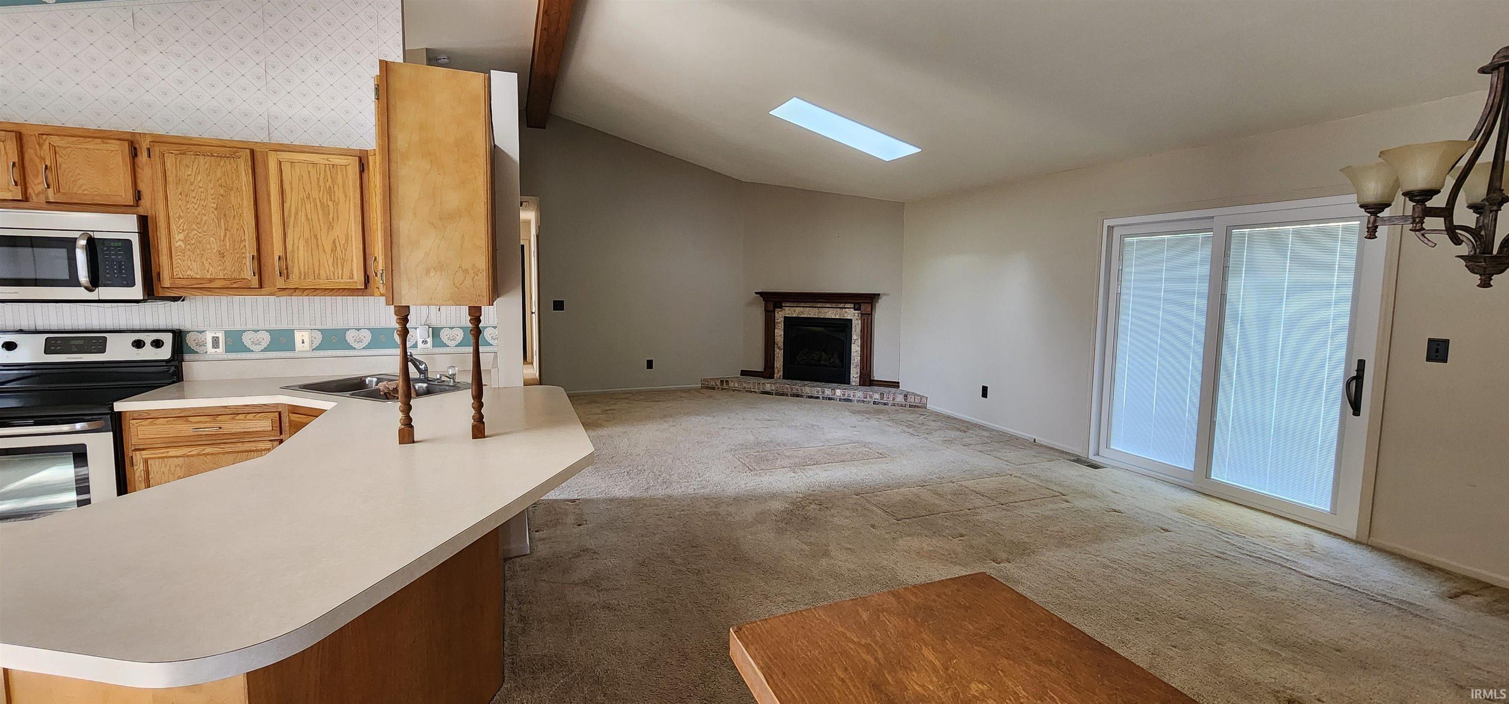 Photo 6 of 4011 N 100