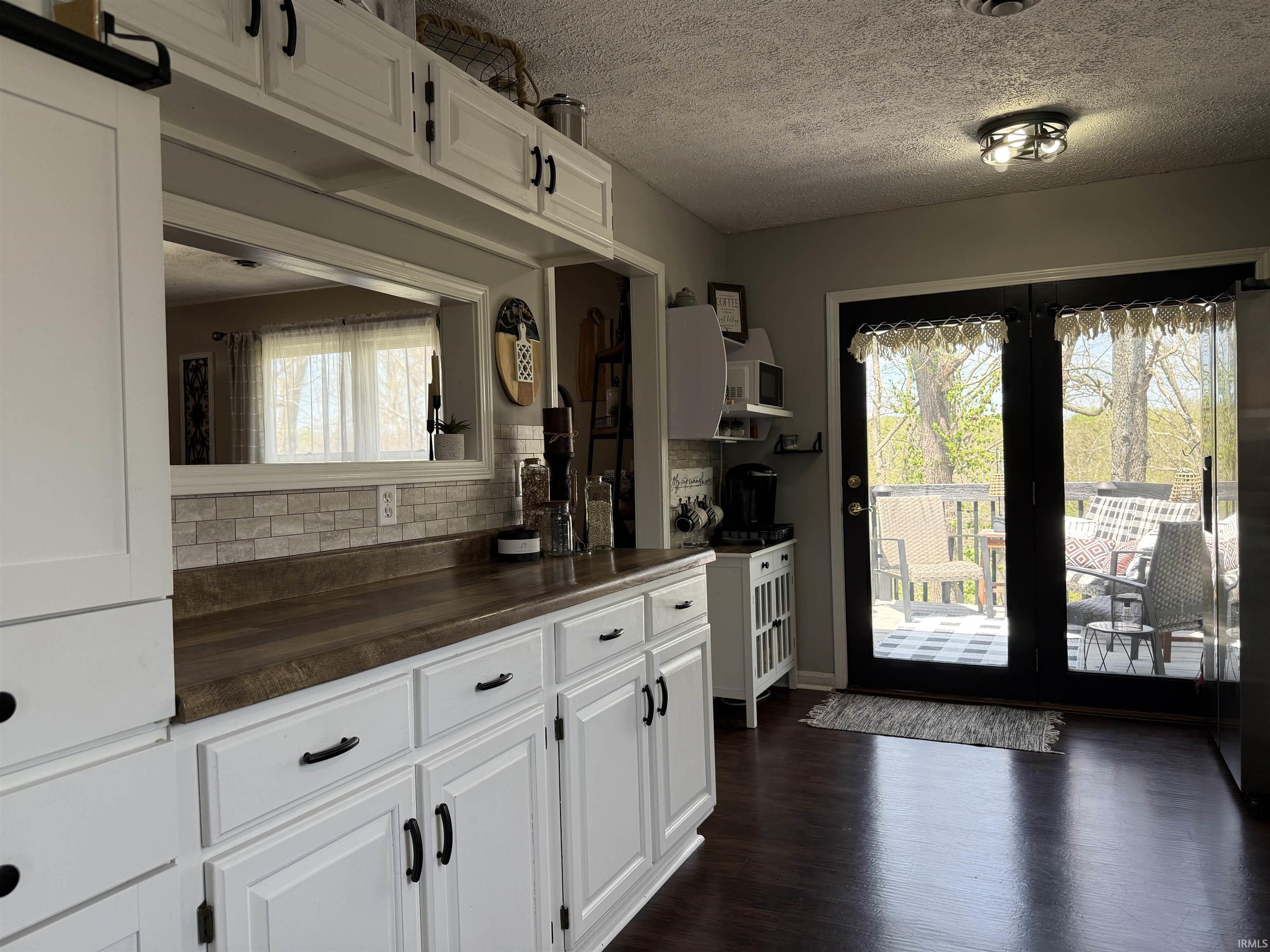 Homes for sale in Bedford, IN | 365 E Boyd Lane, Bedford, IN 47421 | MLS# 202514849