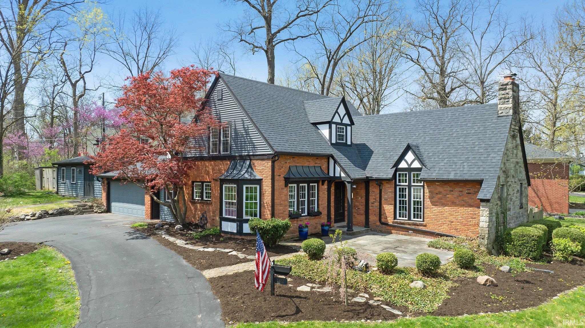 Photo 1 of 1412 Hawthorn Road