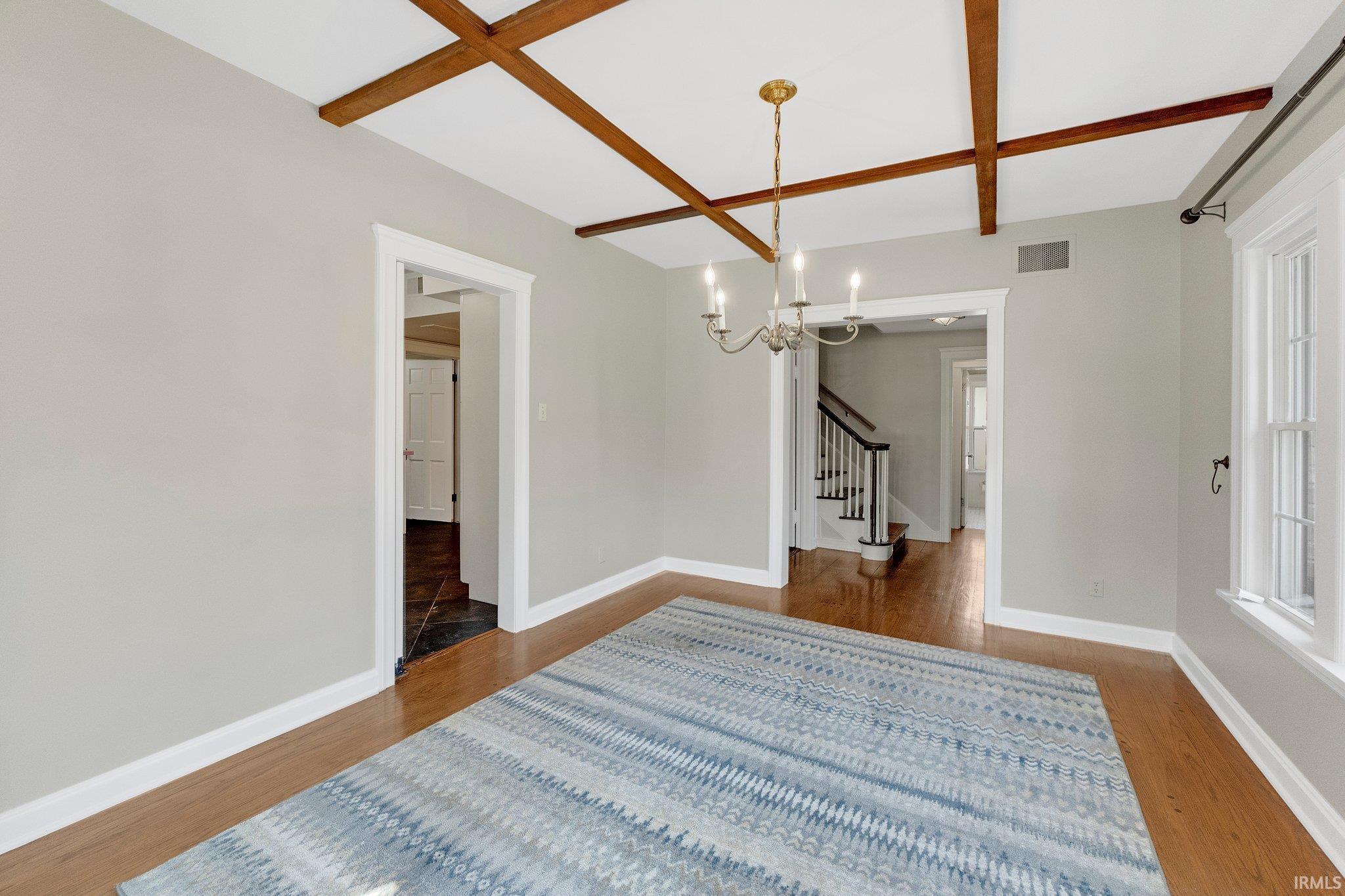 Photo 4 of 1412 Hawthorn Road