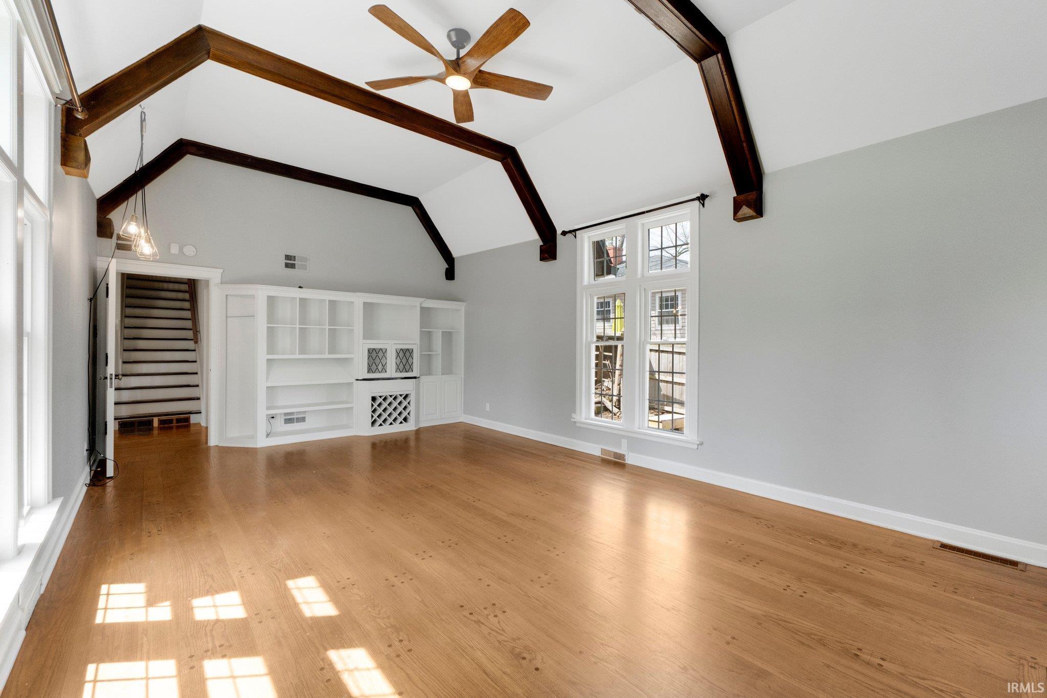 Photo 9 of 1412 Hawthorn Road