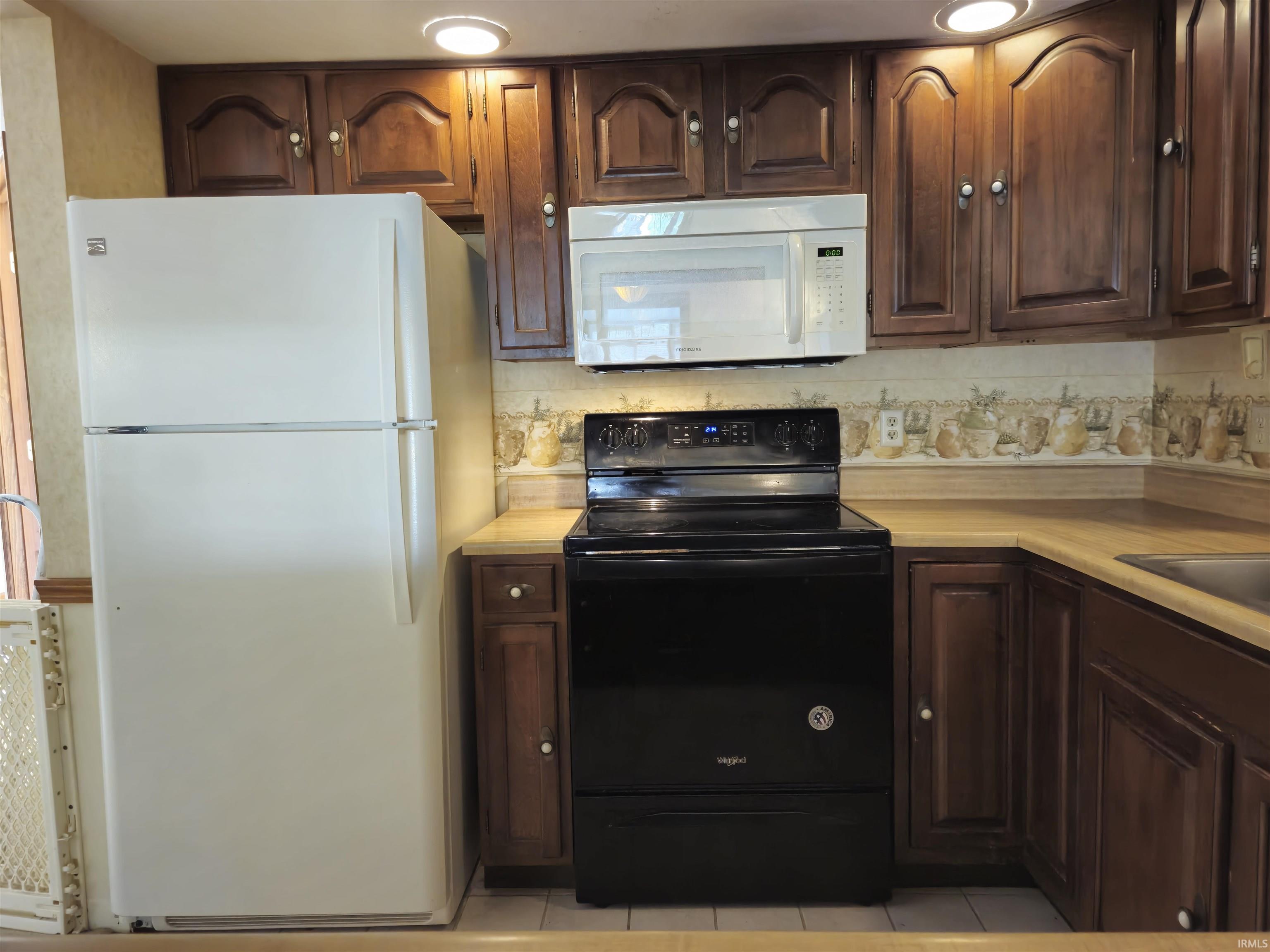 Photo 5 of 1107 N Market Street