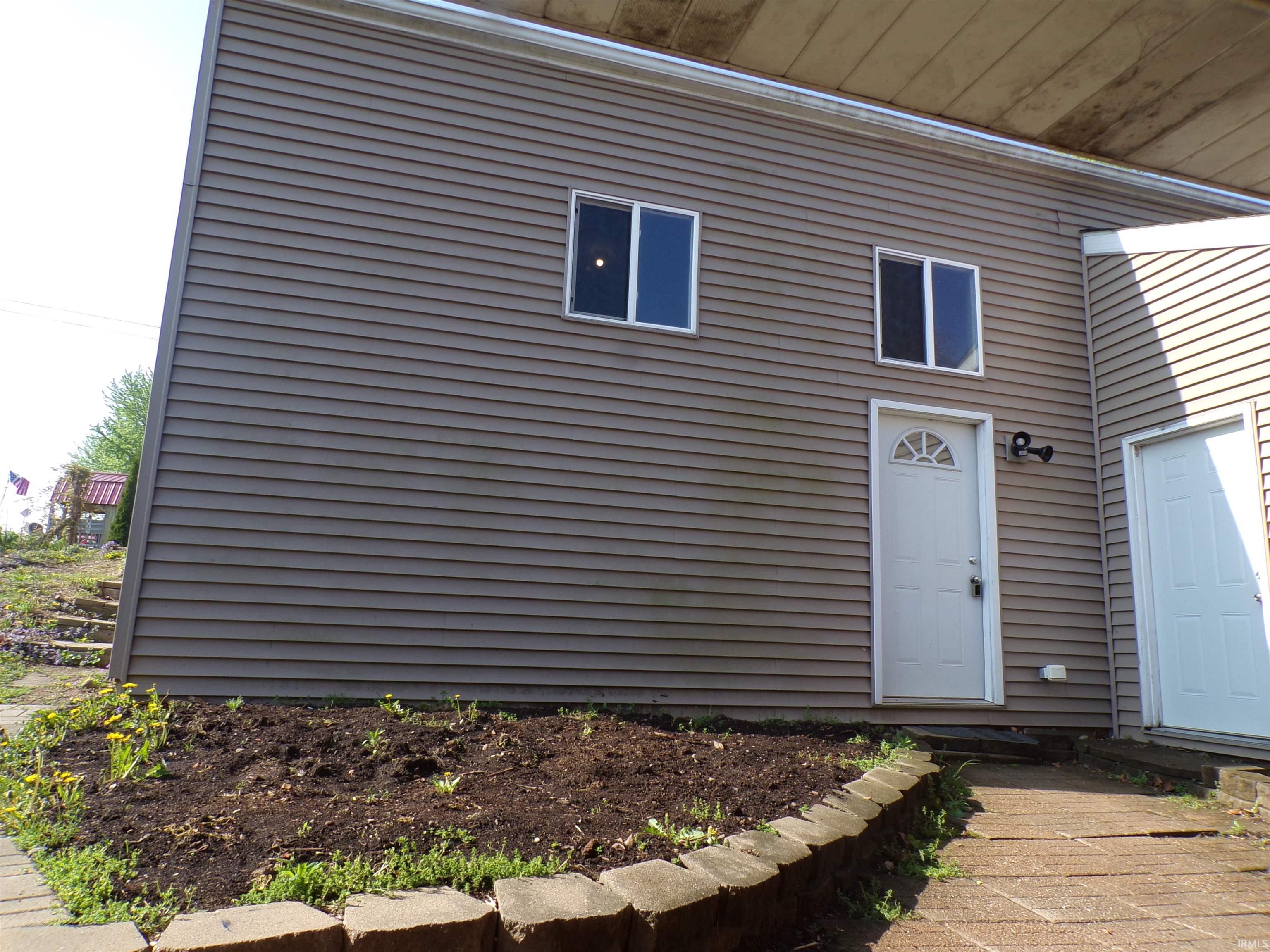 Photo 7 of 885 W 590 S