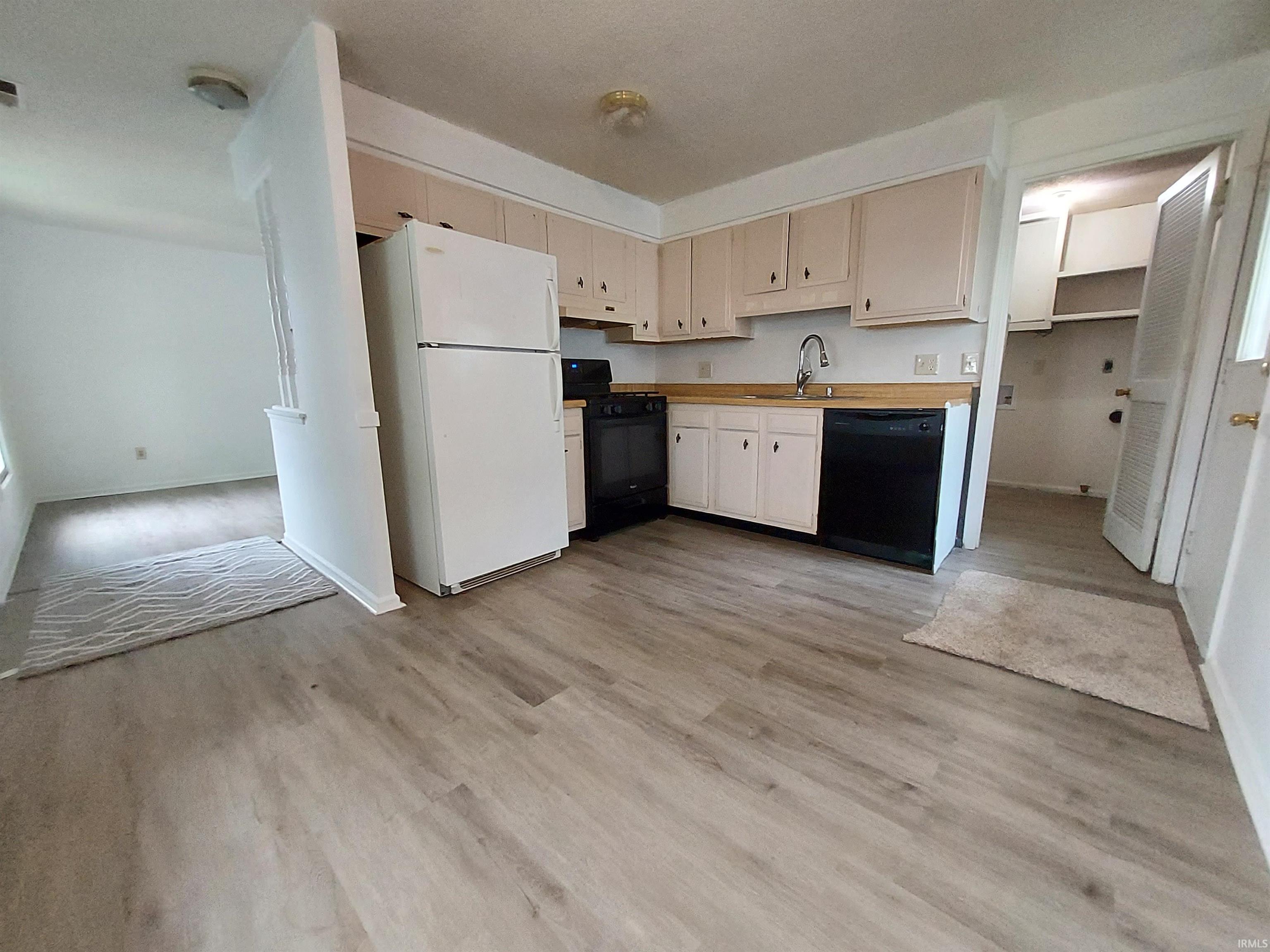 Photo 12 of 2601 Lynn Avenue