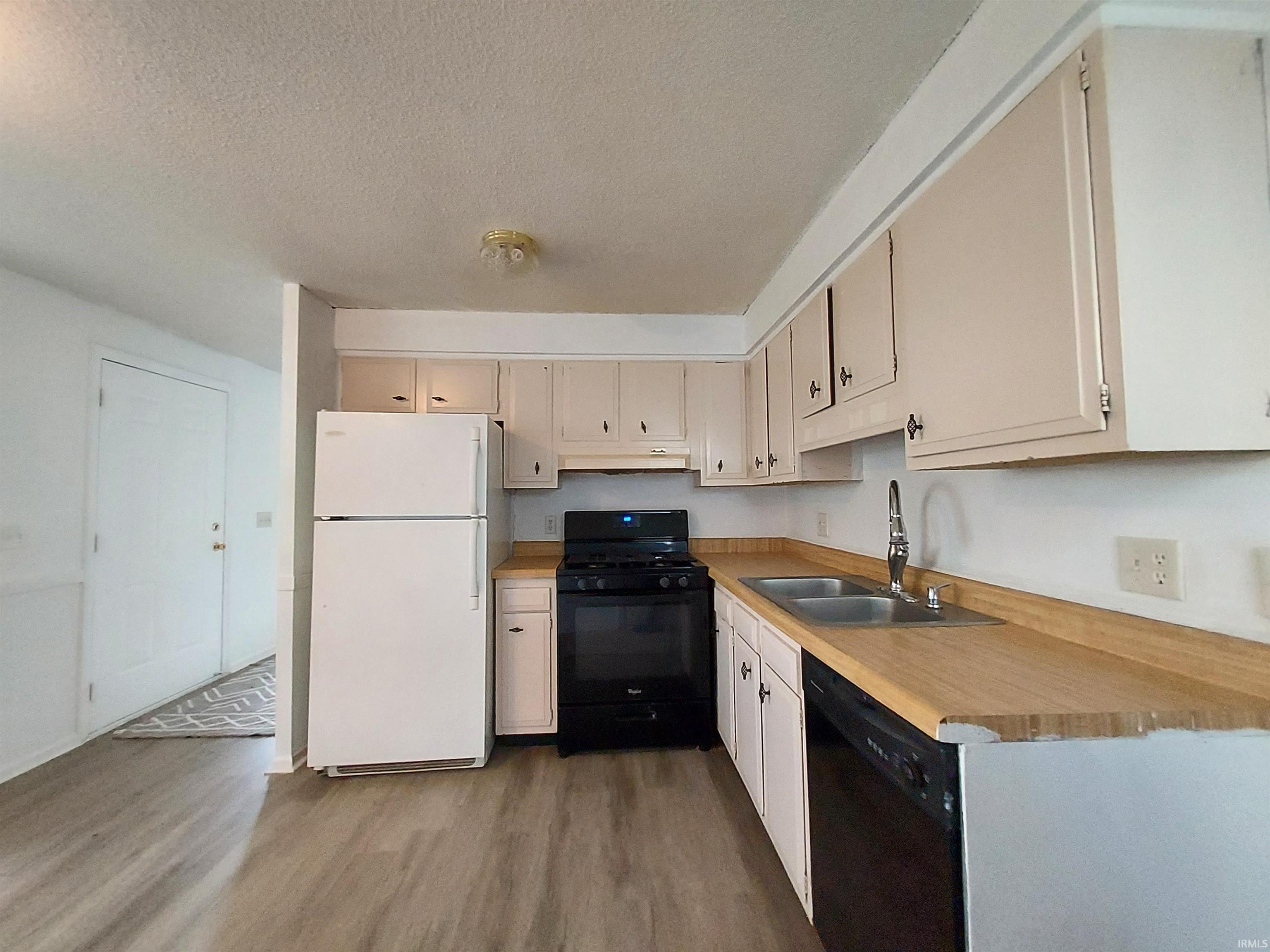 Photo 13 of 2601 Lynn Avenue