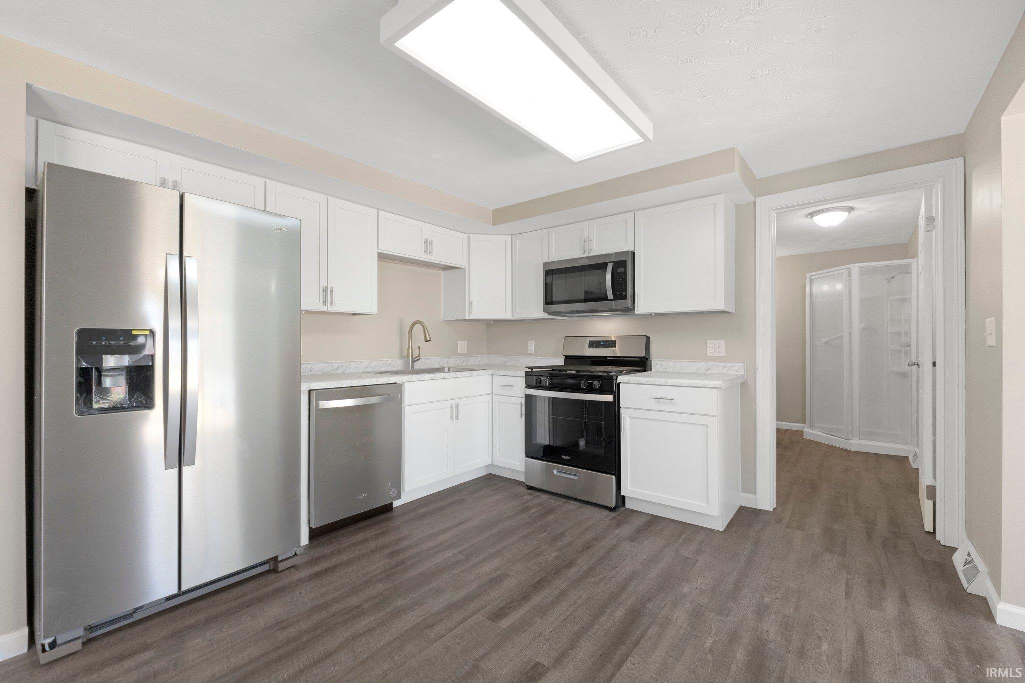 Photo 6 of 2208 Gillmore Drive