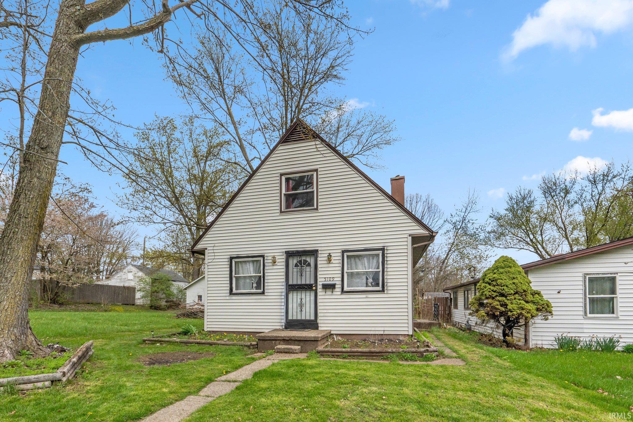 Photo 2 of 5109 Hoagland Avenue