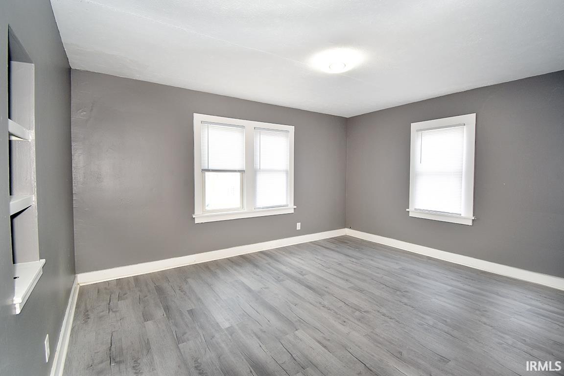 Photo 10 of 308 E Madison Street