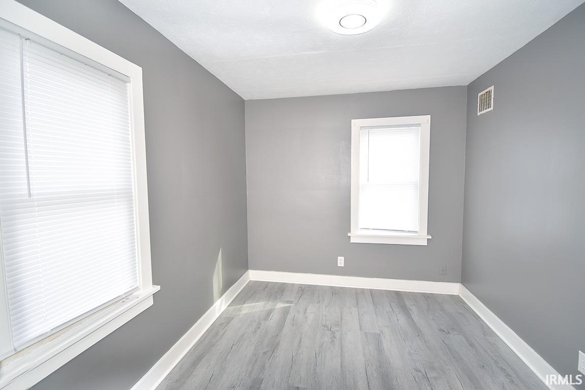 Photo 13 of 308 E Madison Street