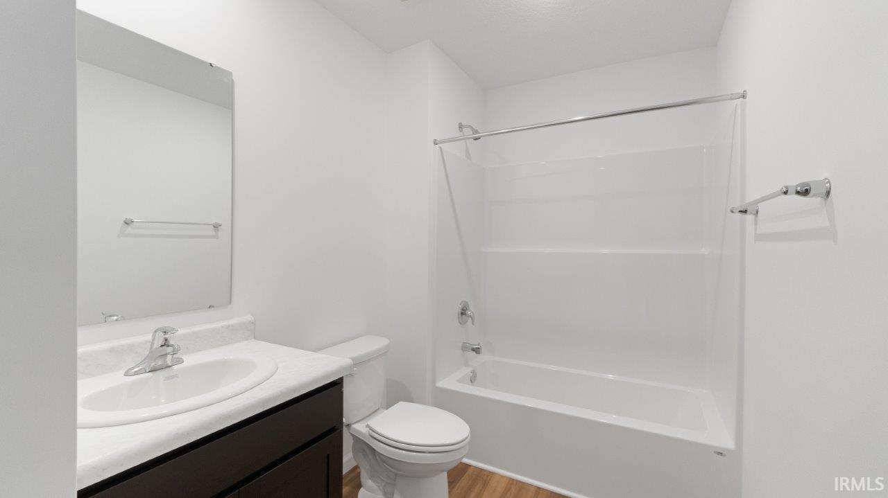 Photo 18 of 5019 Beechmont Lane