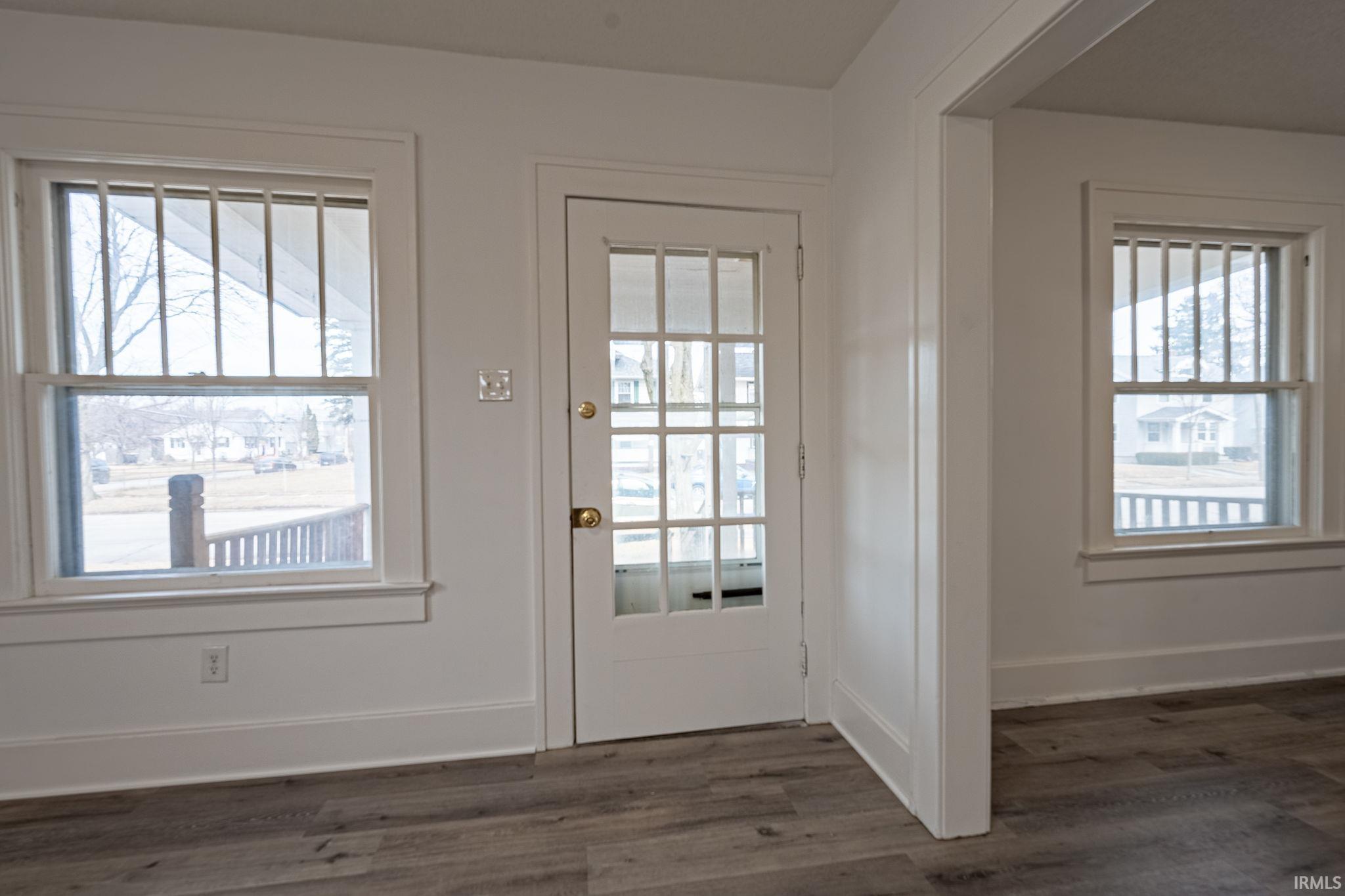 Photo 4 of 1606 Columbia Avenue