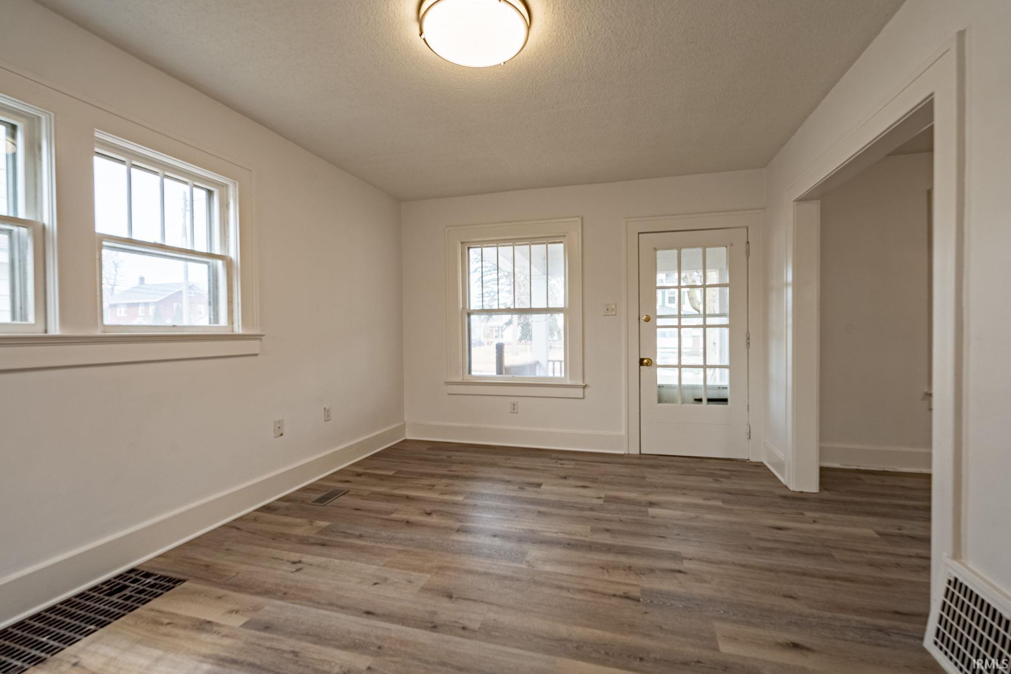 Photo 7 of 1606 Columbia Avenue