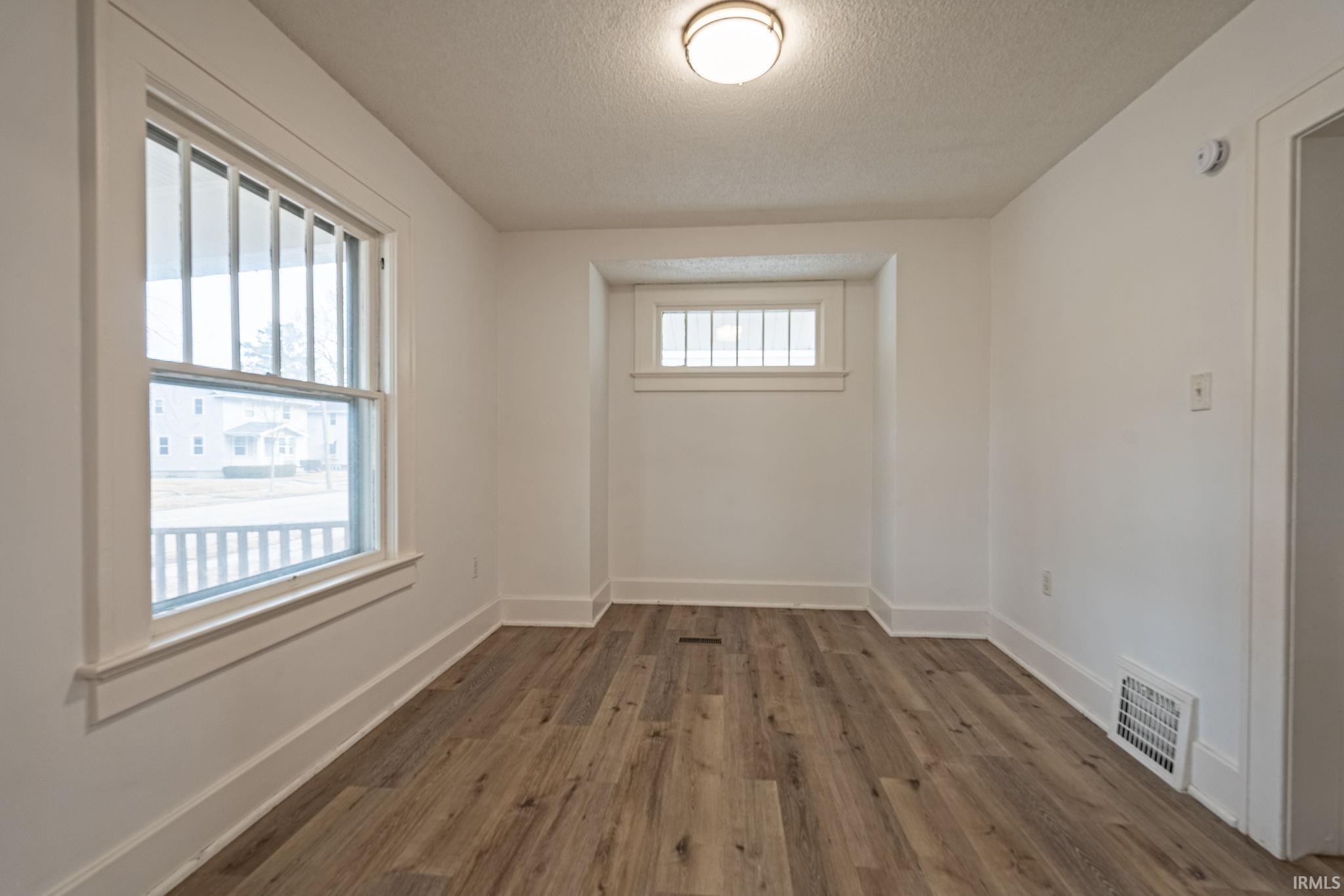 Photo 8 of 1606 Columbia Avenue