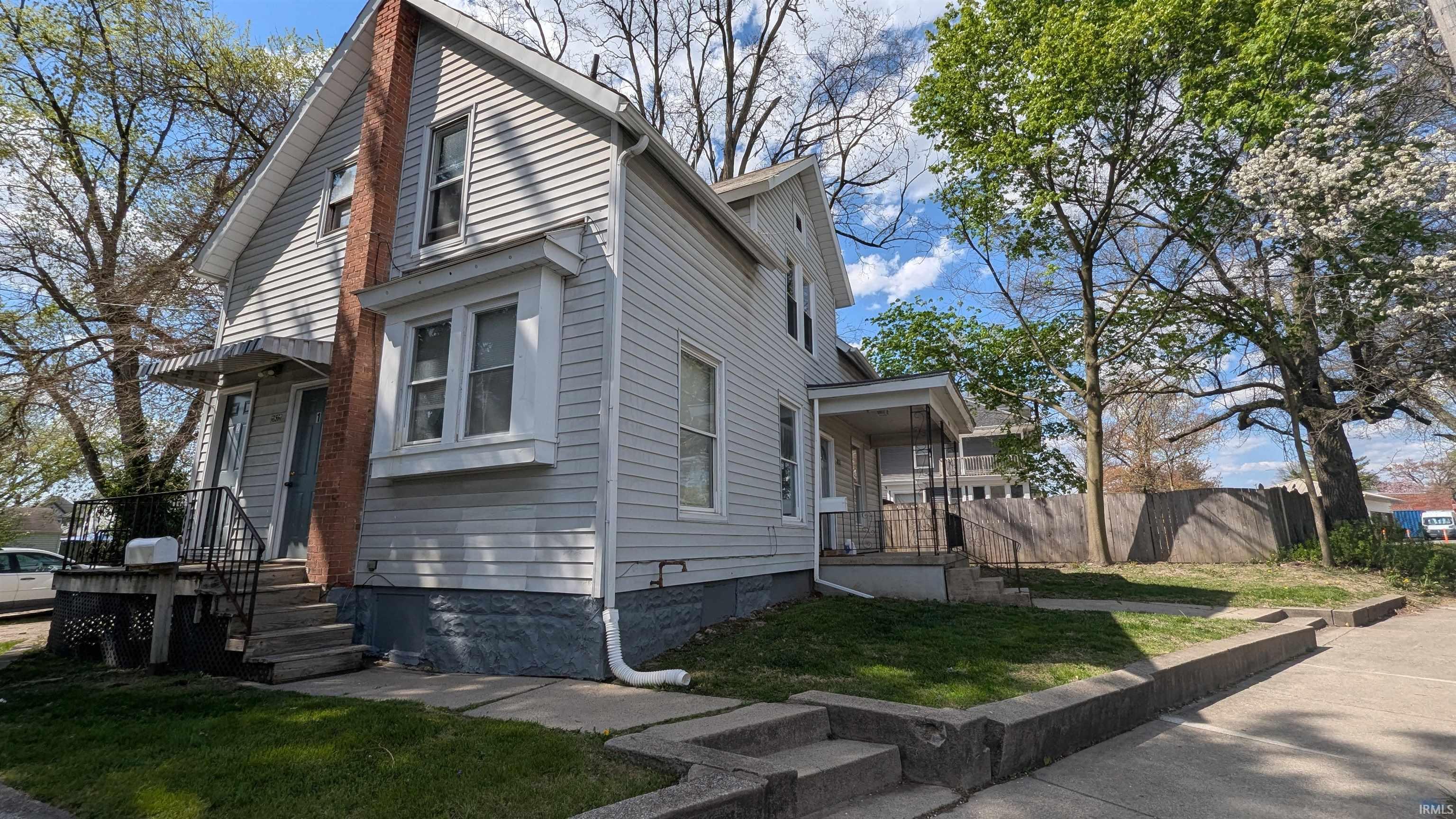 Photo 11 of 2832 Broadway