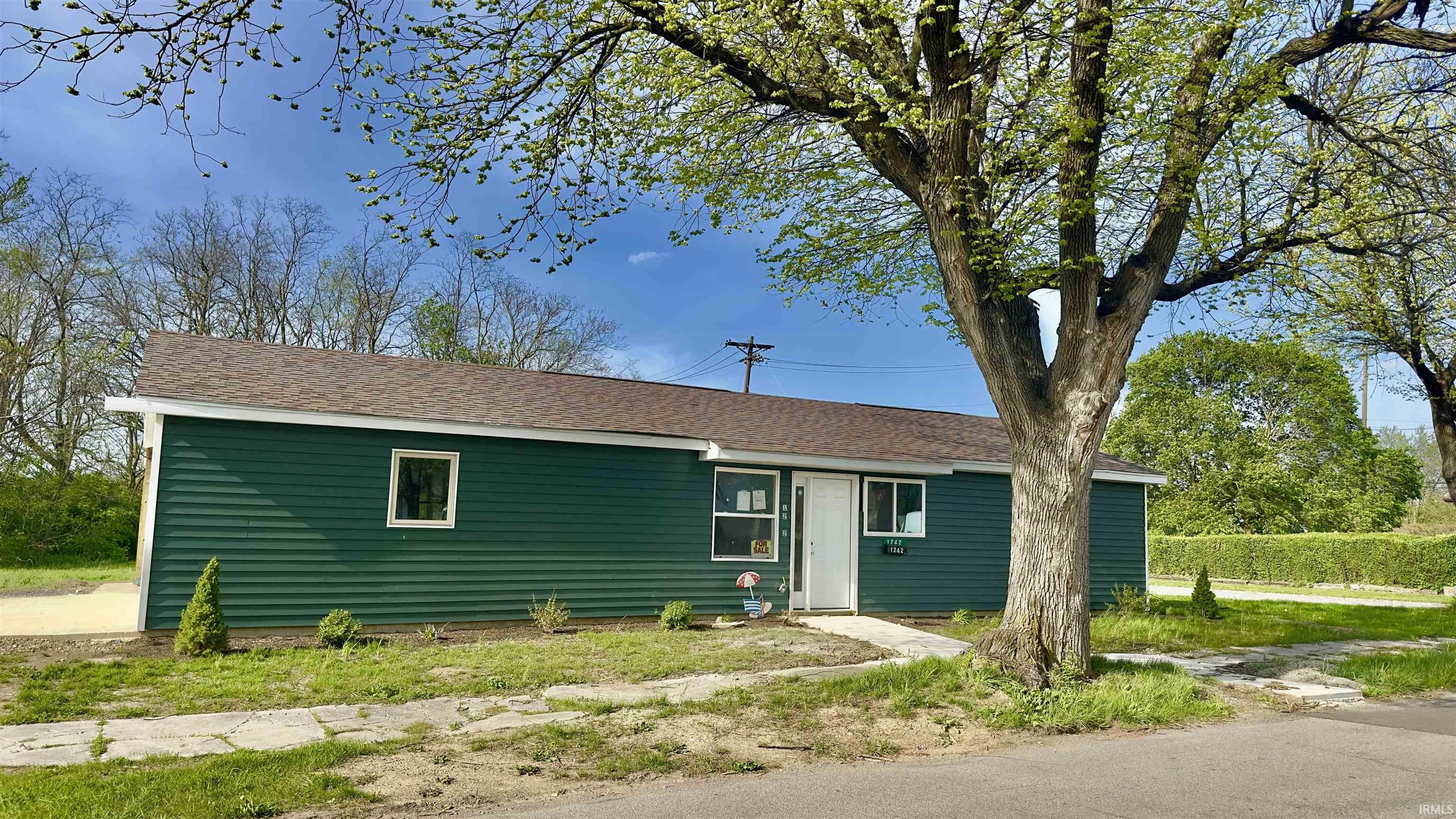 Photo 0 of 1242 Grant Avenue