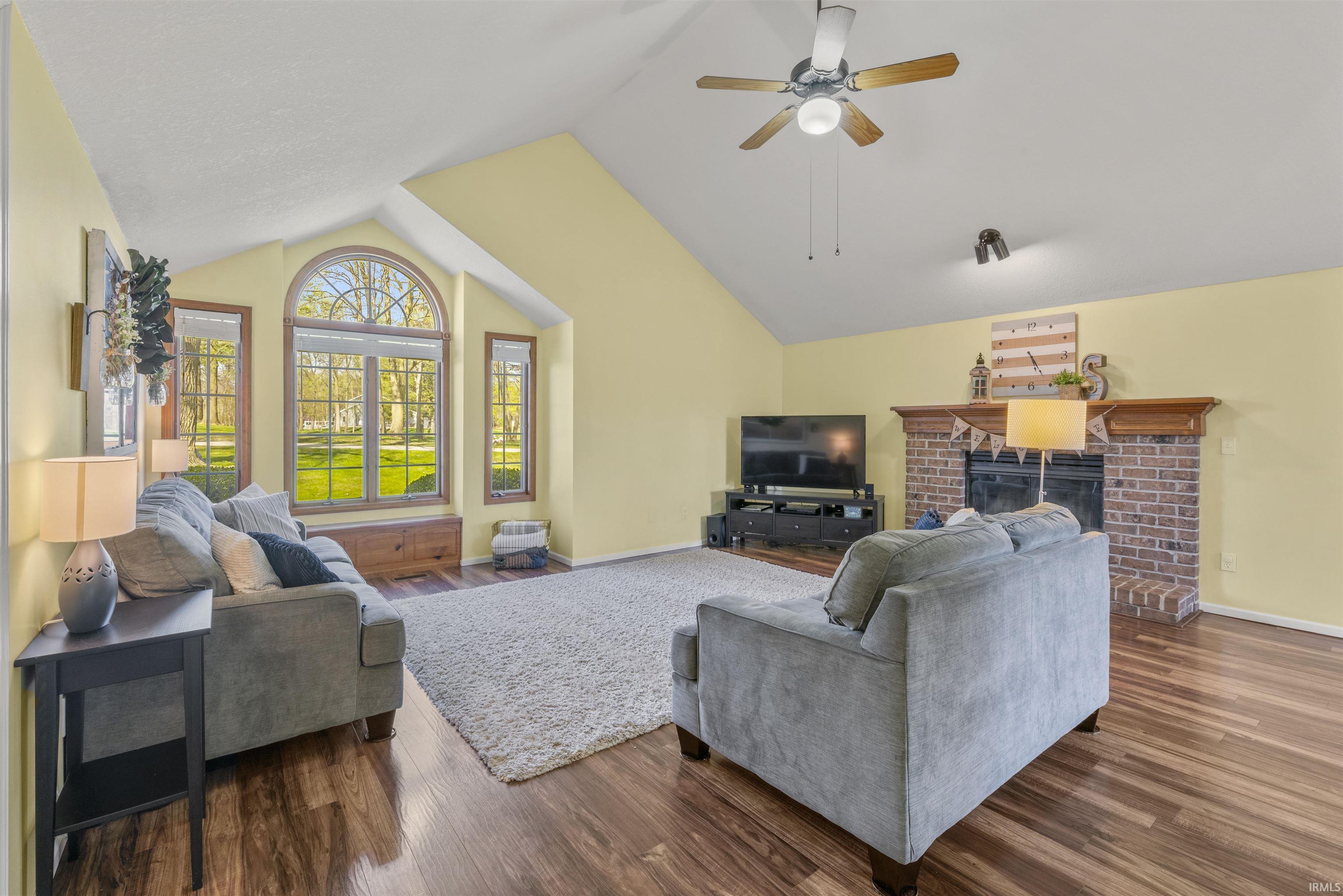 Photo 2 of 1100 E Wildwood Drive