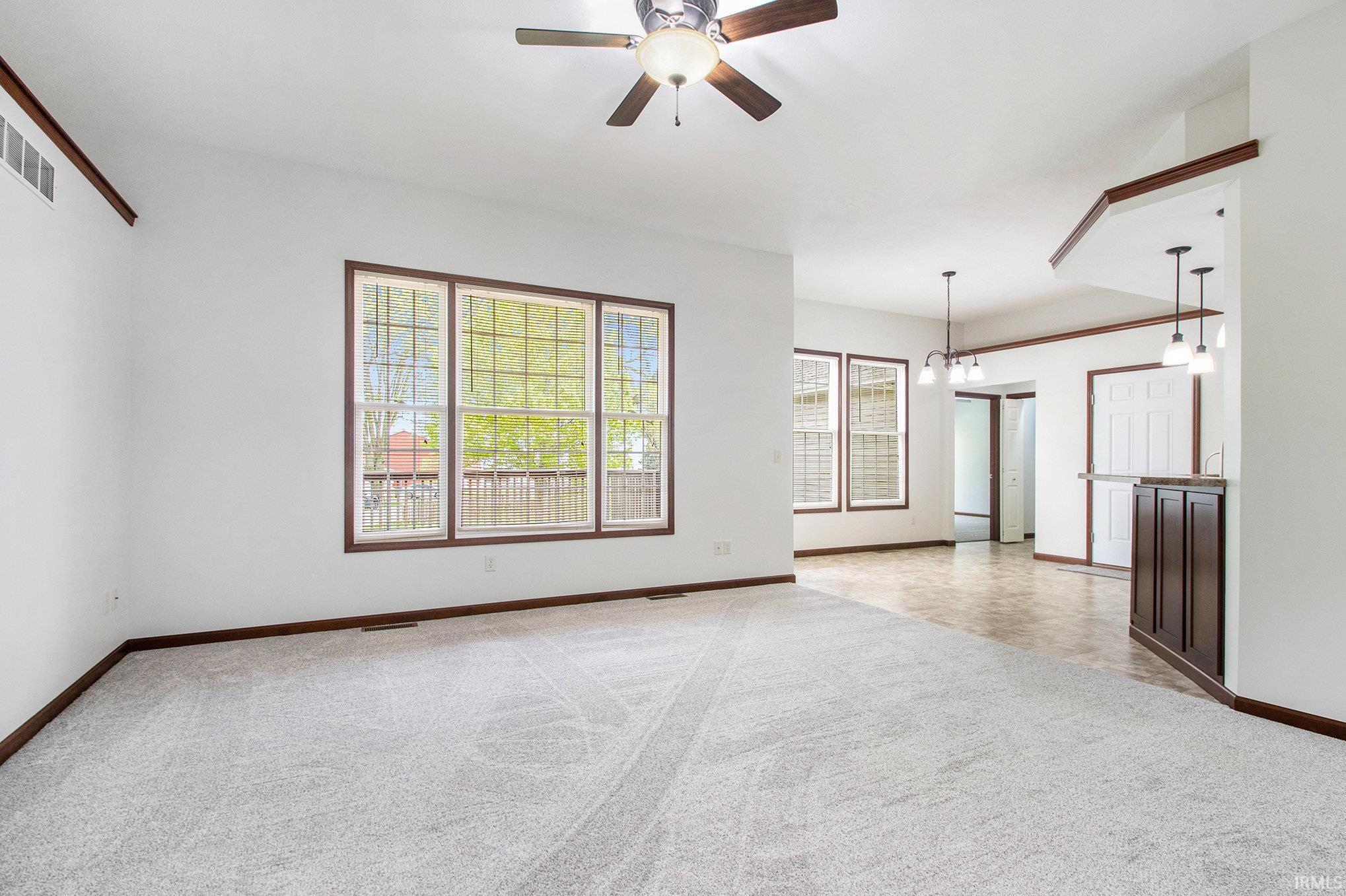 Photo 9 of 300 E Wabash Avenue