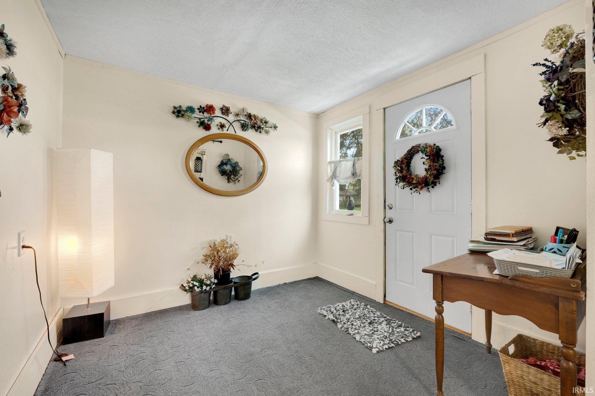 Photo 3 of 1605 E Clark Street