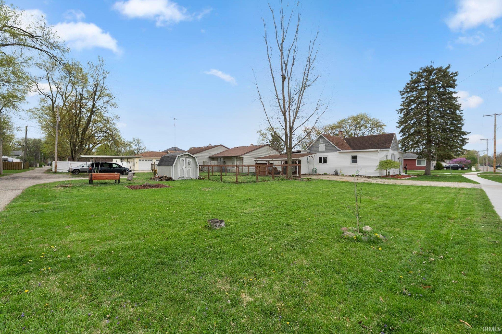 Photo 33 of 1605 E Clark Street