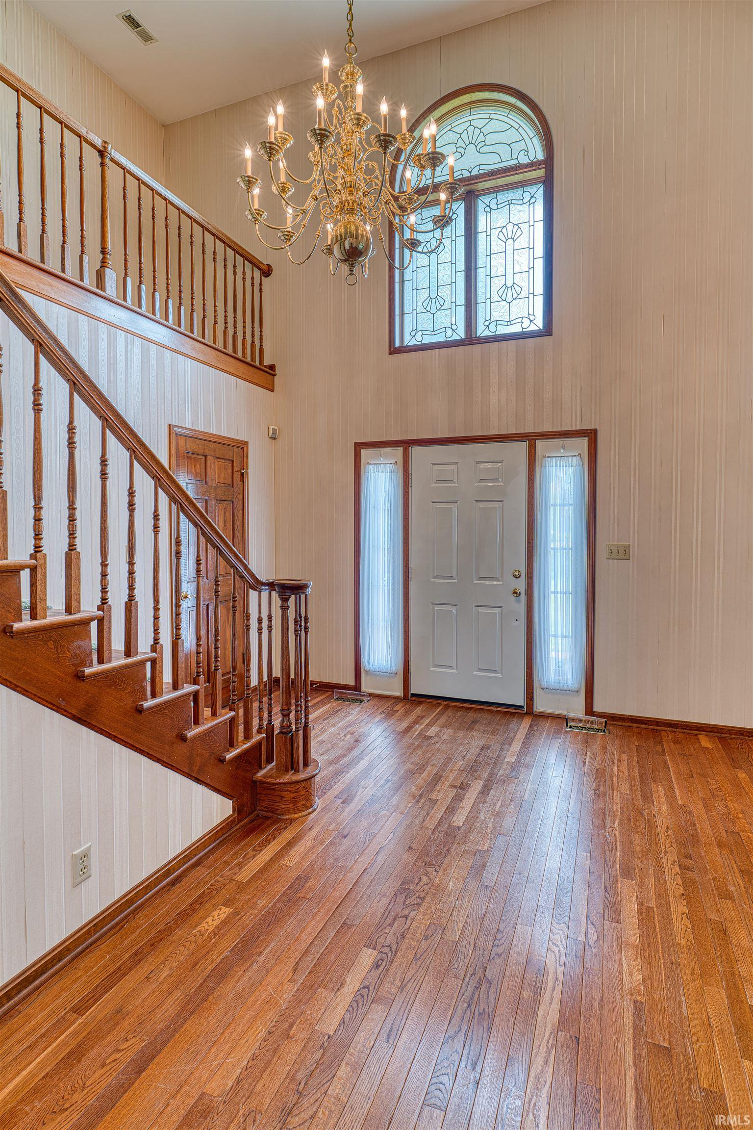 Homes for sale in Evansville, IN | 7001 Old Boonville Hwy, Evansville, IN 47715 | MLS# 202515675