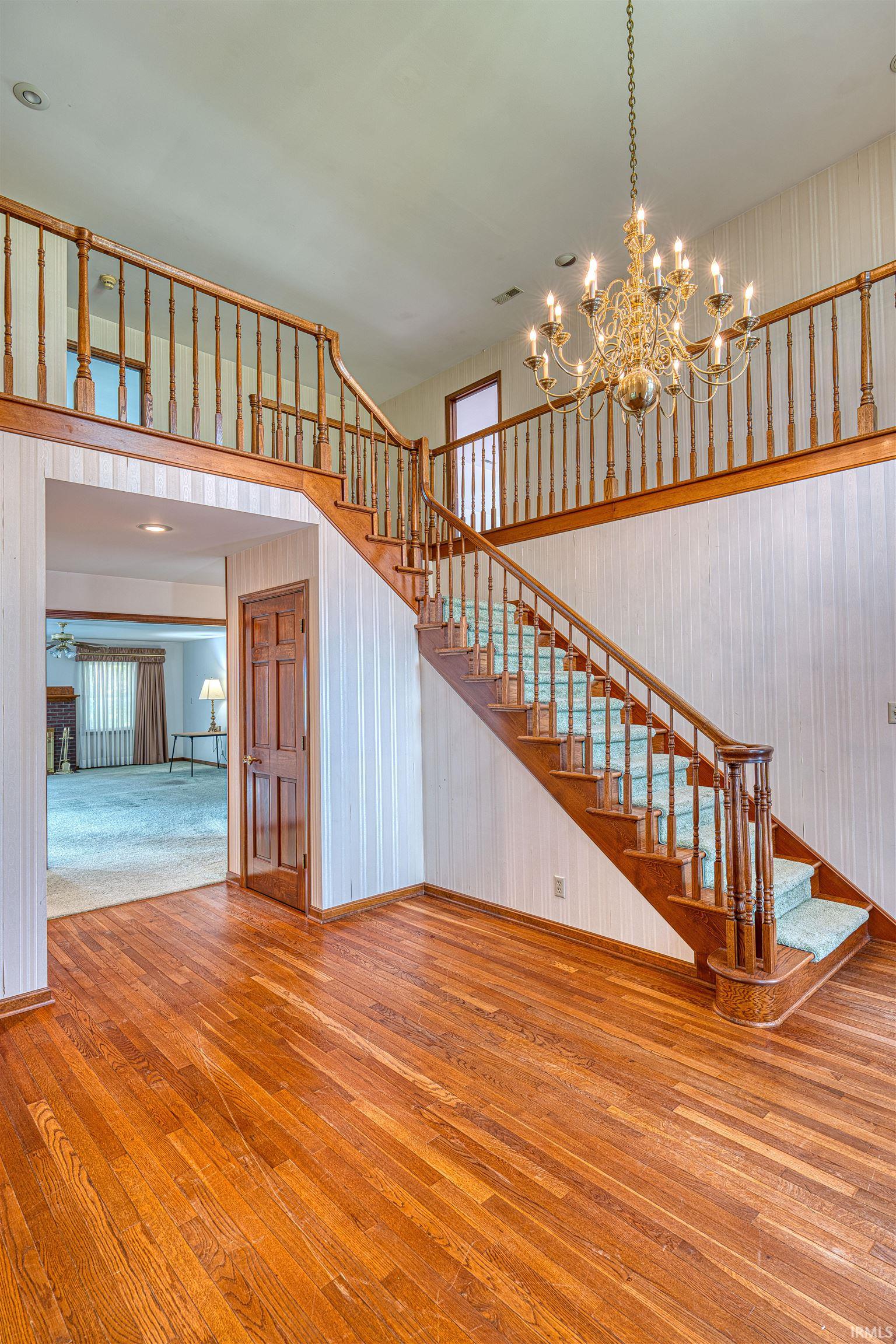 Homes for sale in Evansville, IN | 7001 Old Boonville Hwy, Evansville, IN 47715 | MLS# 202515675