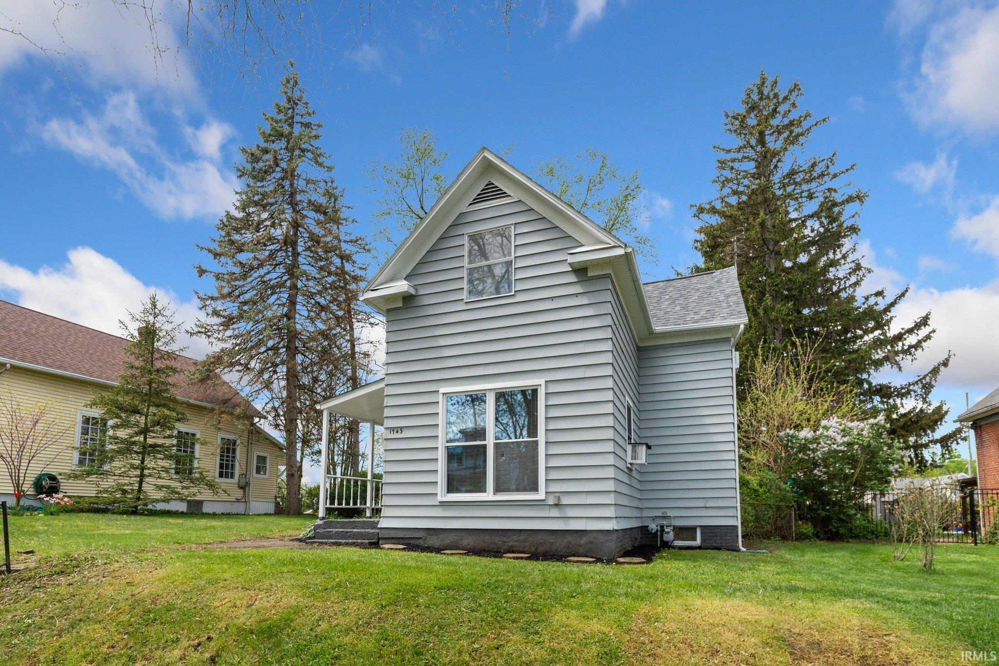 Photo 2 of 1743 Franklin Avenue