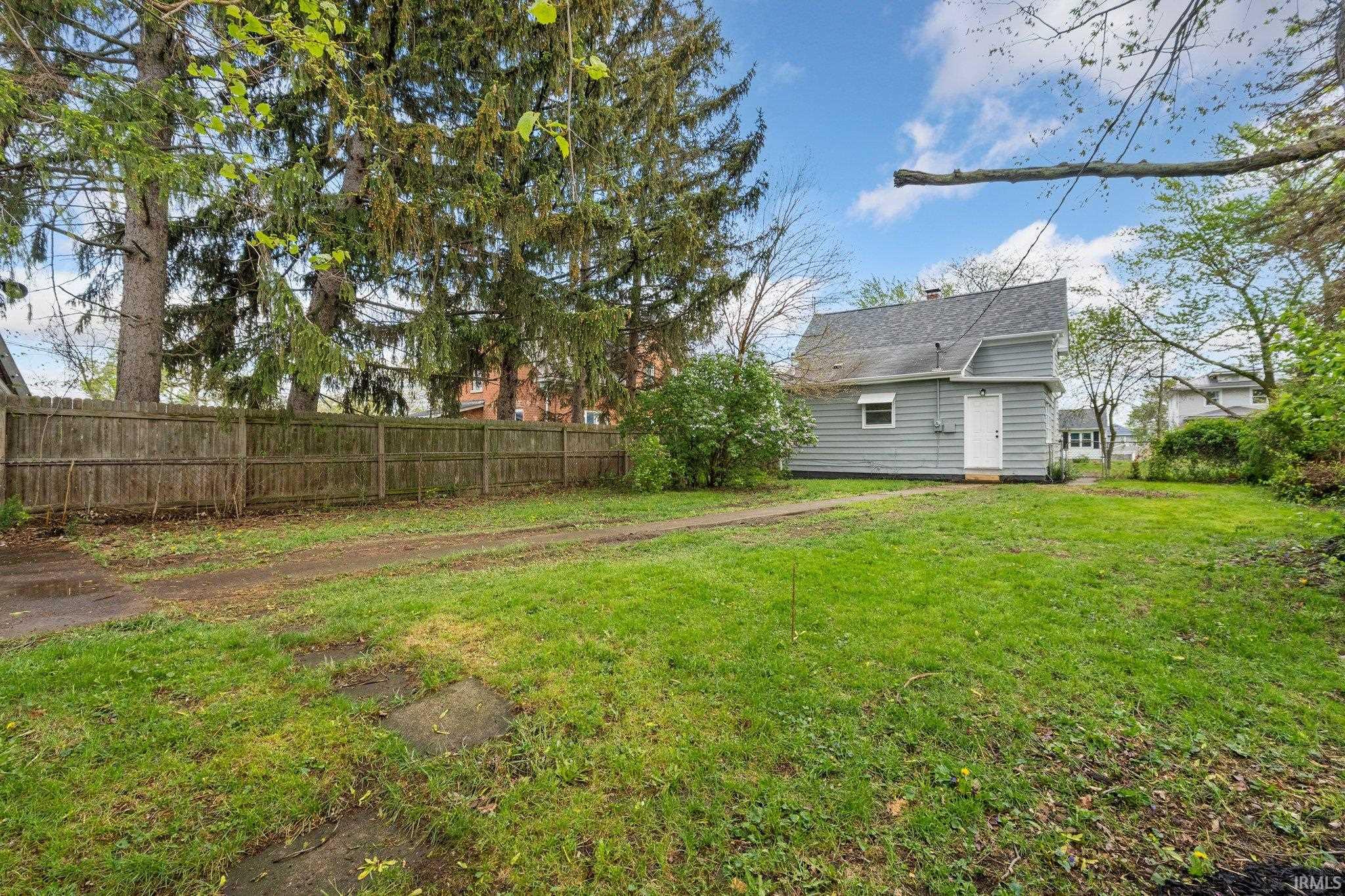 Photo 20 of 1743 Franklin Avenue