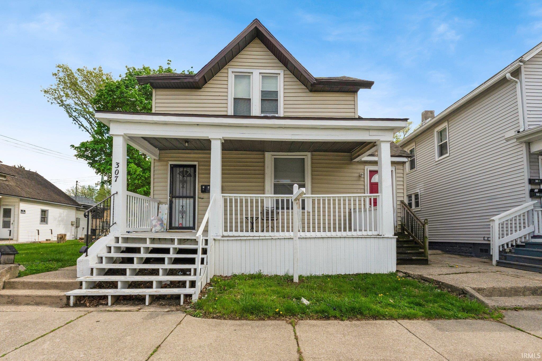 Photo 0 of 307 W Williams Street