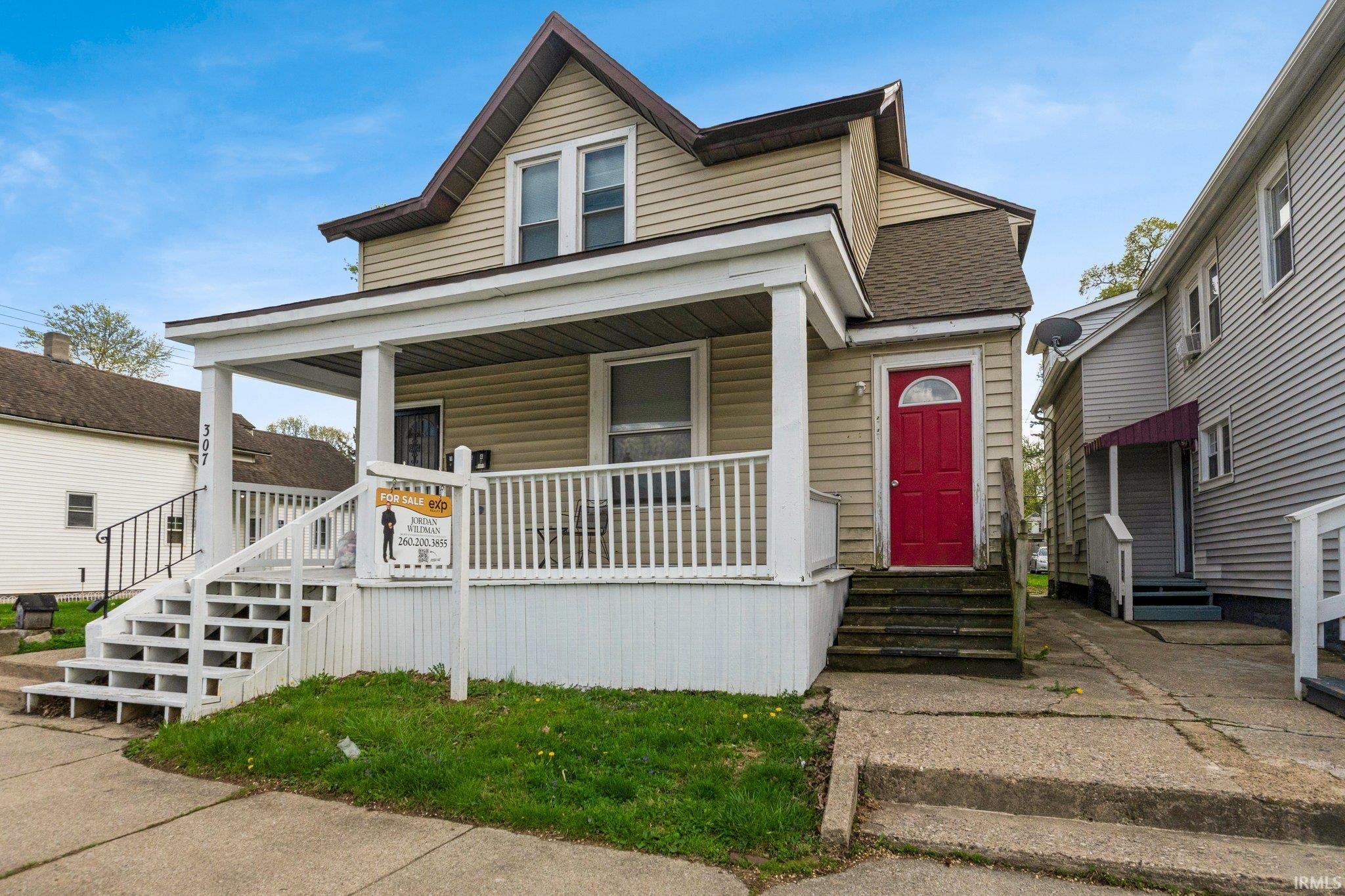 Photo 2 of 307 W Williams Street