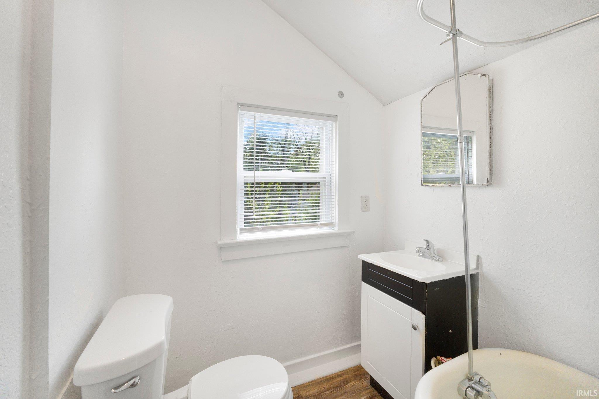 Photo 31 of 307 W Williams Street