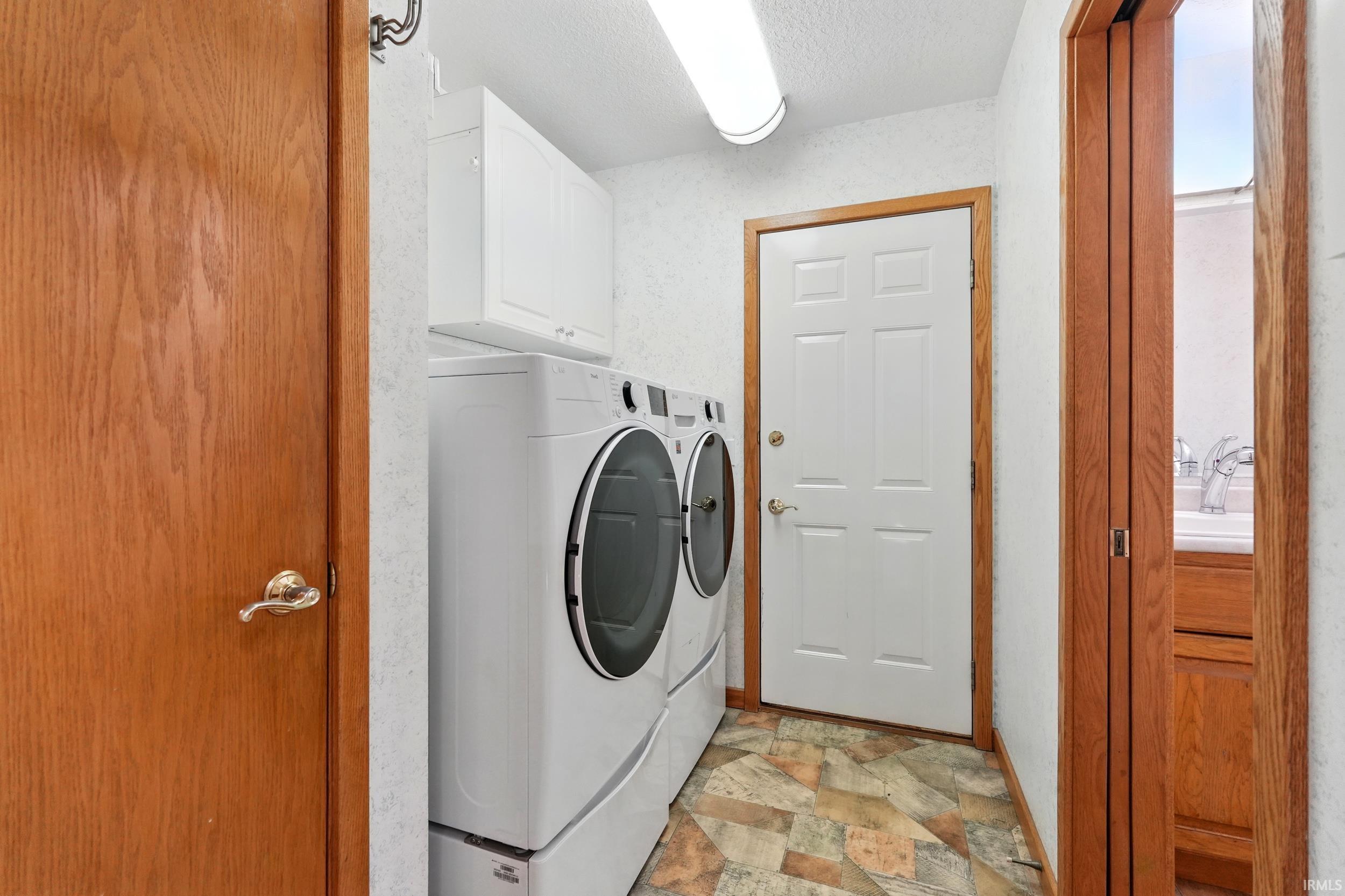 Photo 13 of 414 Blue Cliff Place