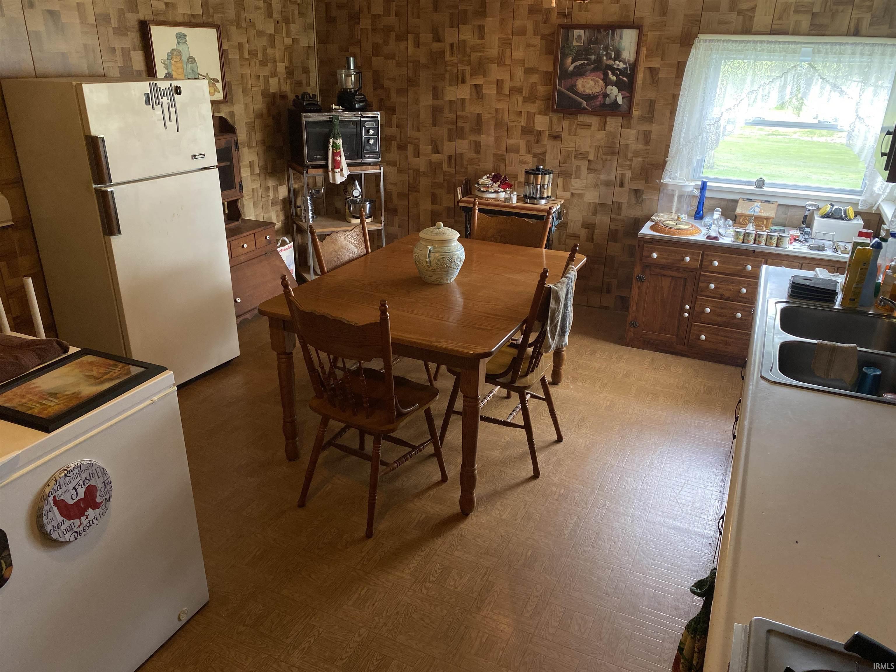 Photo 11 of 870 W 950 S Road