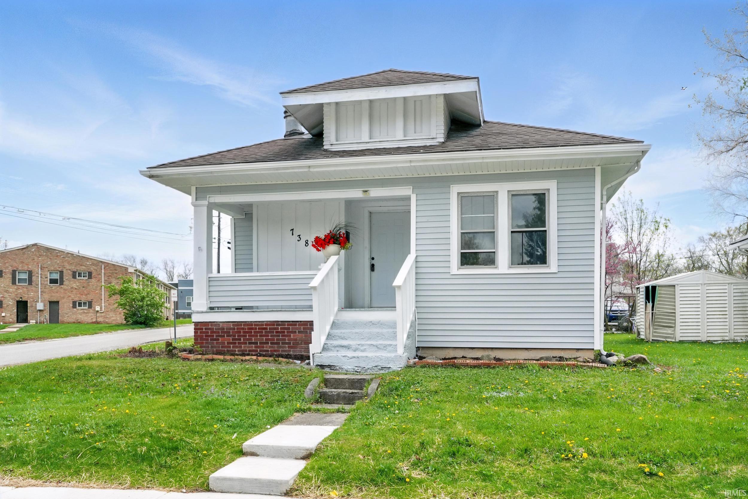 Photo 1 of 738 Ridgewood Drive