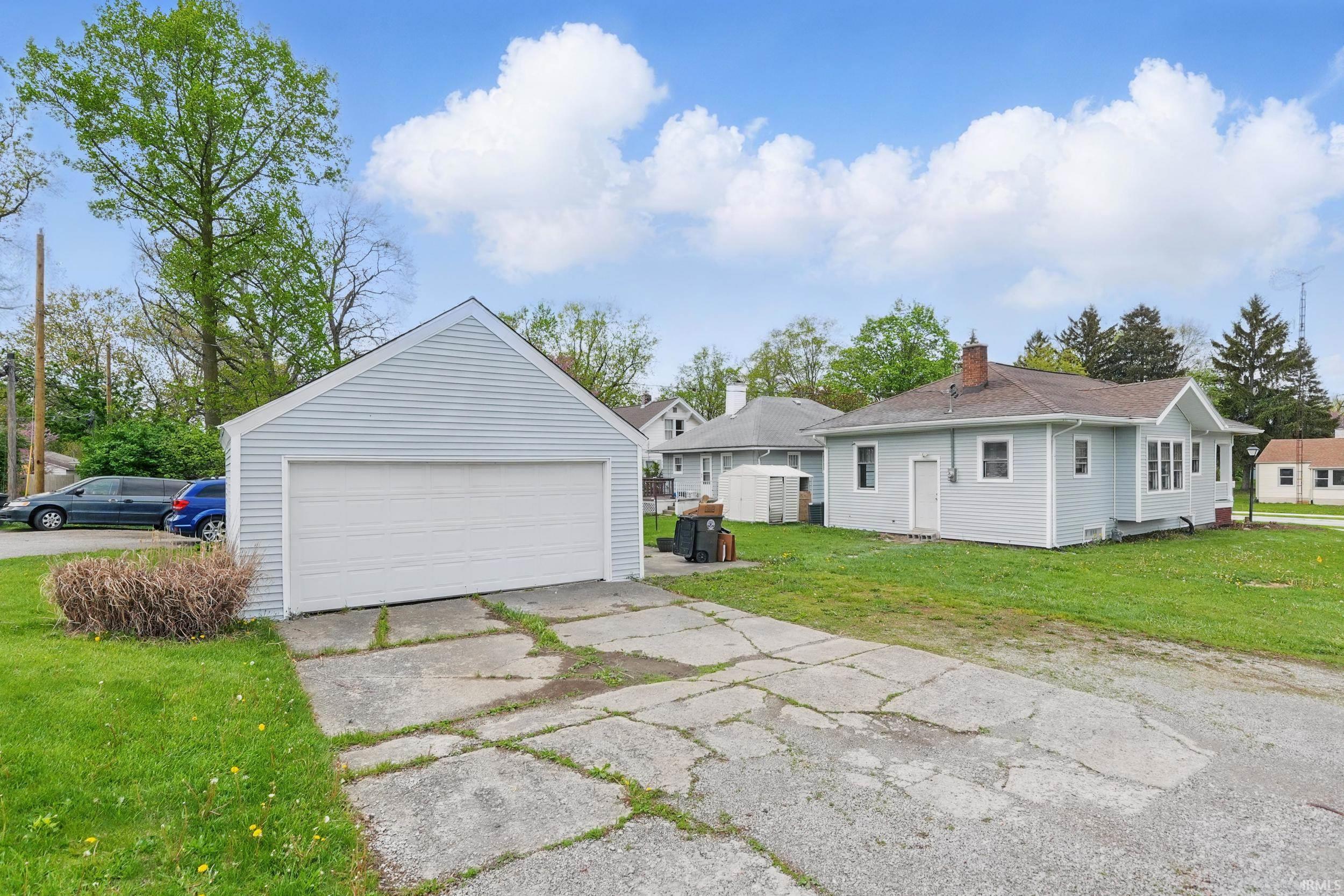 Photo 18 of 738 Ridgewood Drive