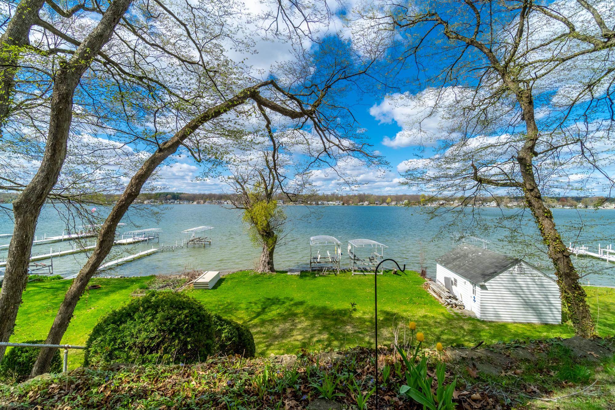 3300 W Shady Side Road, Angola, IN 46703