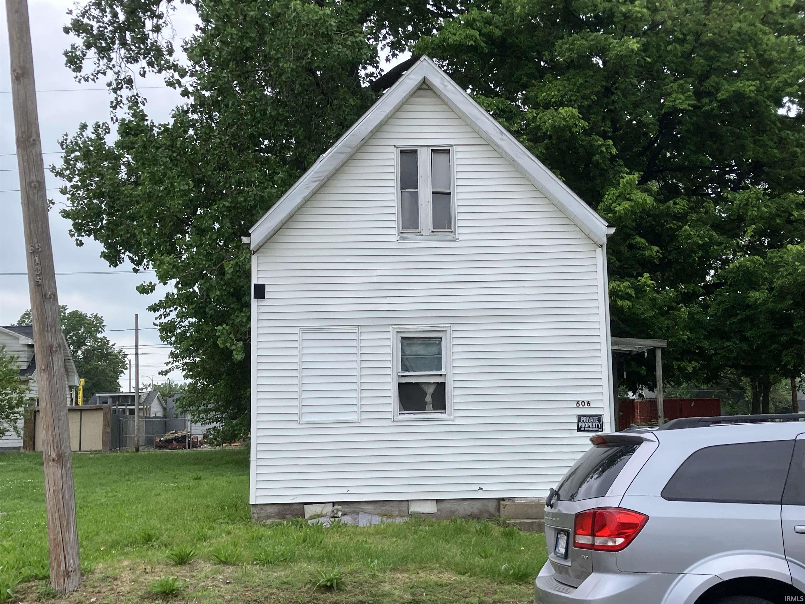 Homes for sale in Evansville, IN | 606 E Illinois St, Evansville, IN 47711 | MLS# 202515956