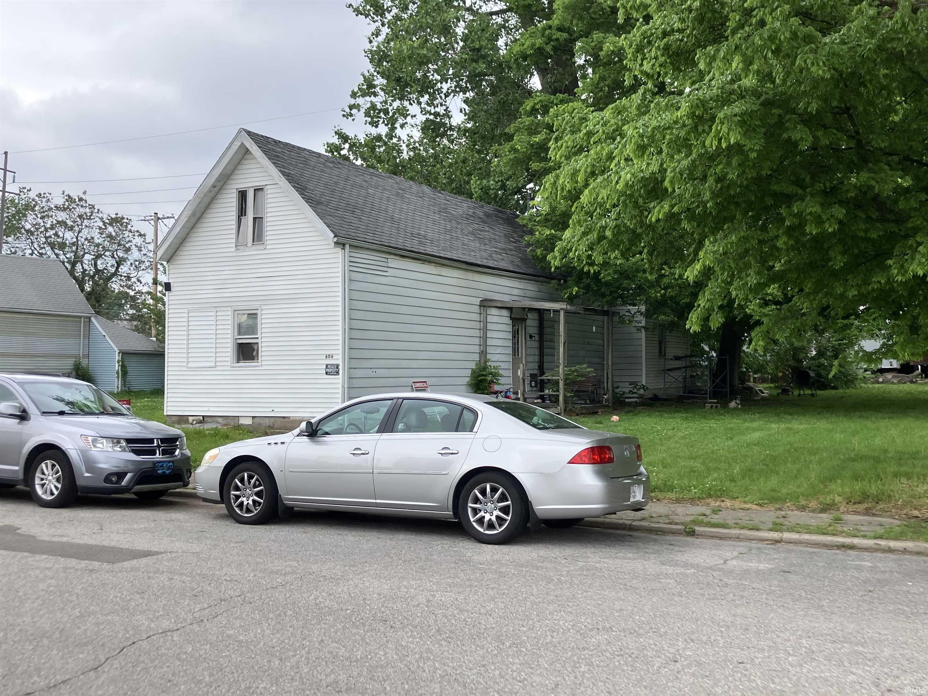 Homes for sale in Evansville, IN | 606 E Illinois St, Evansville, IN 47711 | MLS# 202515956