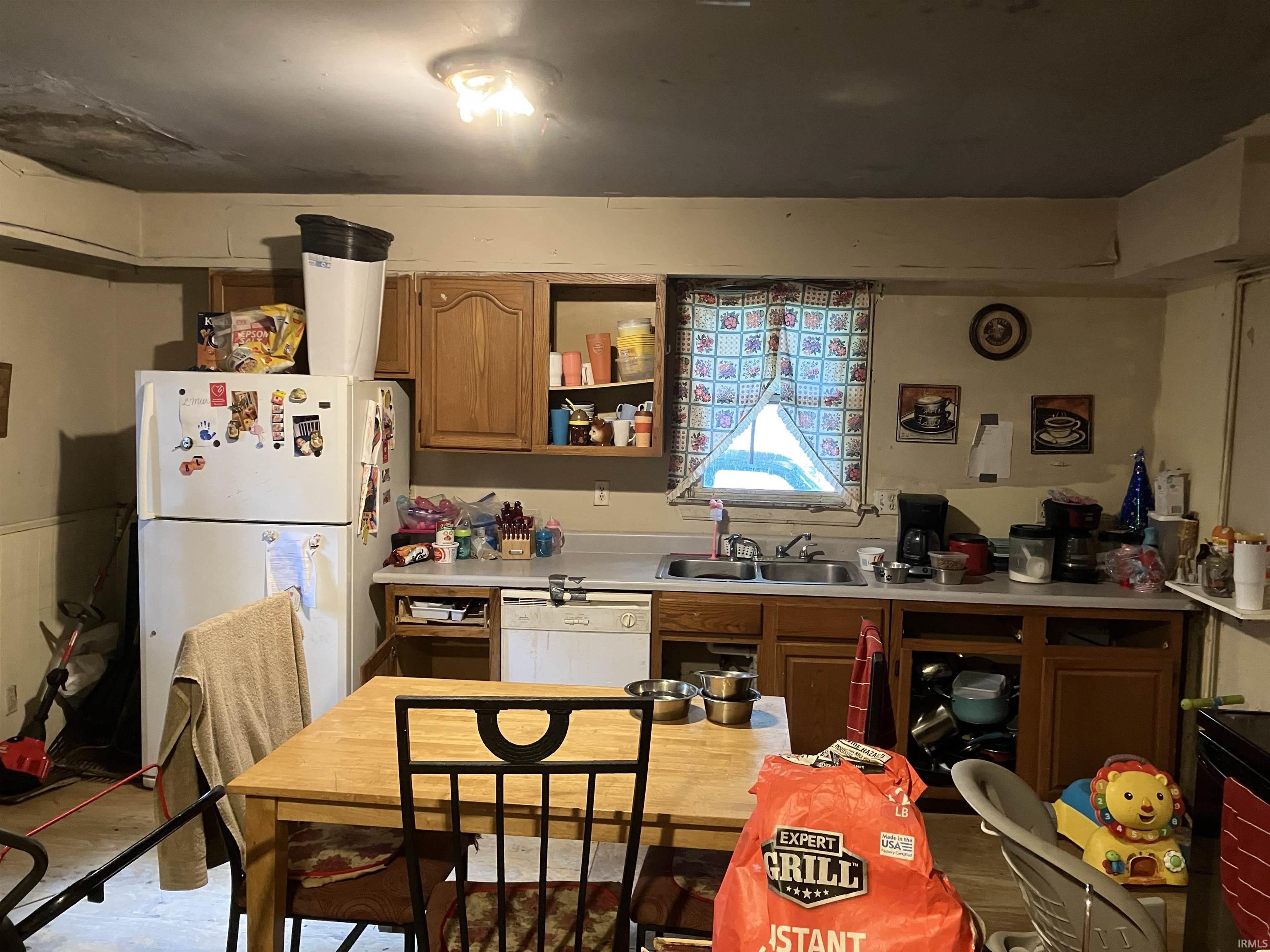 Homes for sale in Evansville, IN | 606 E Illinois St, Evansville, IN 47711 | MLS# 202515956