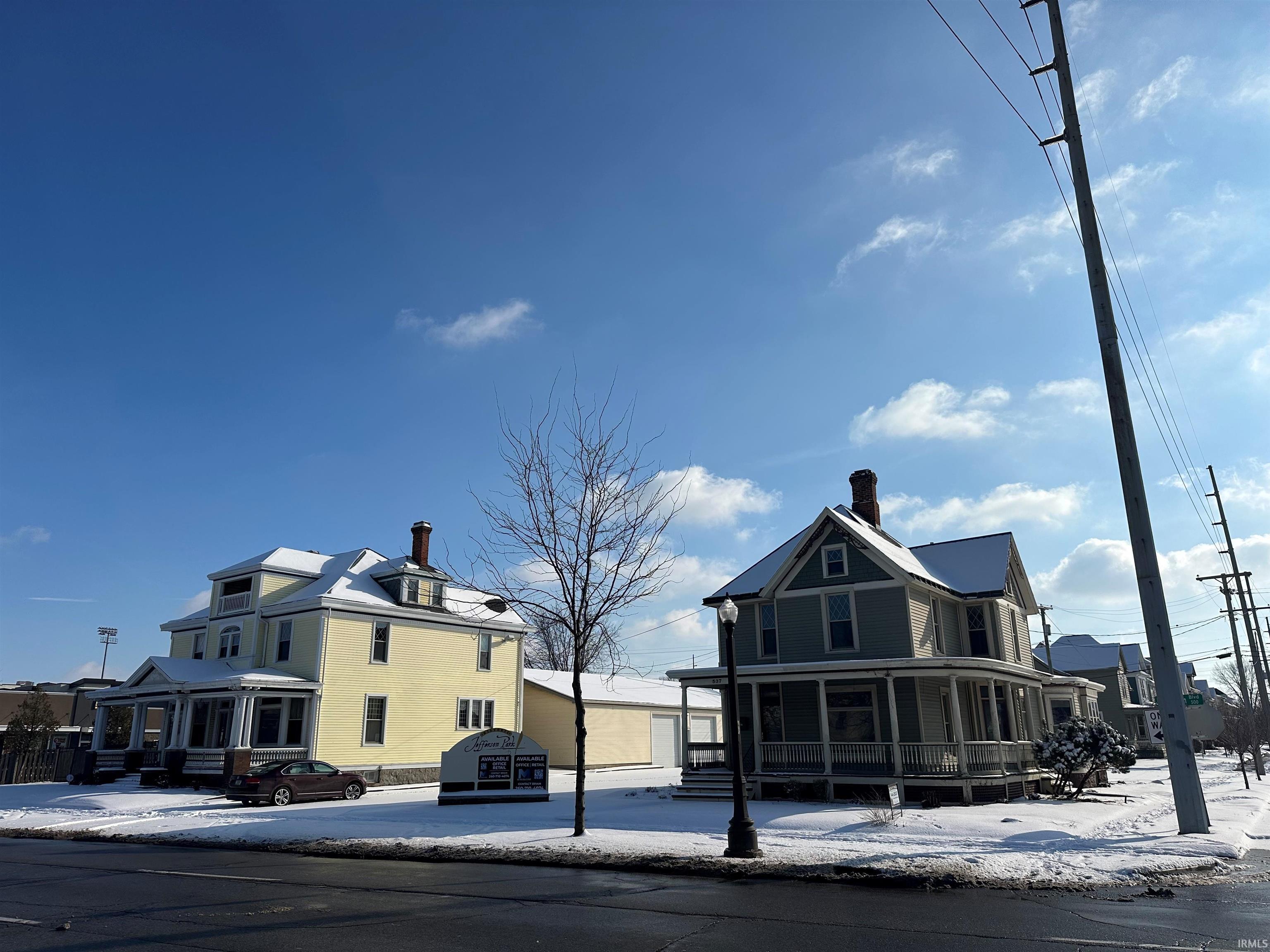 Photo 0 of 529 W Jefferson Boulevard