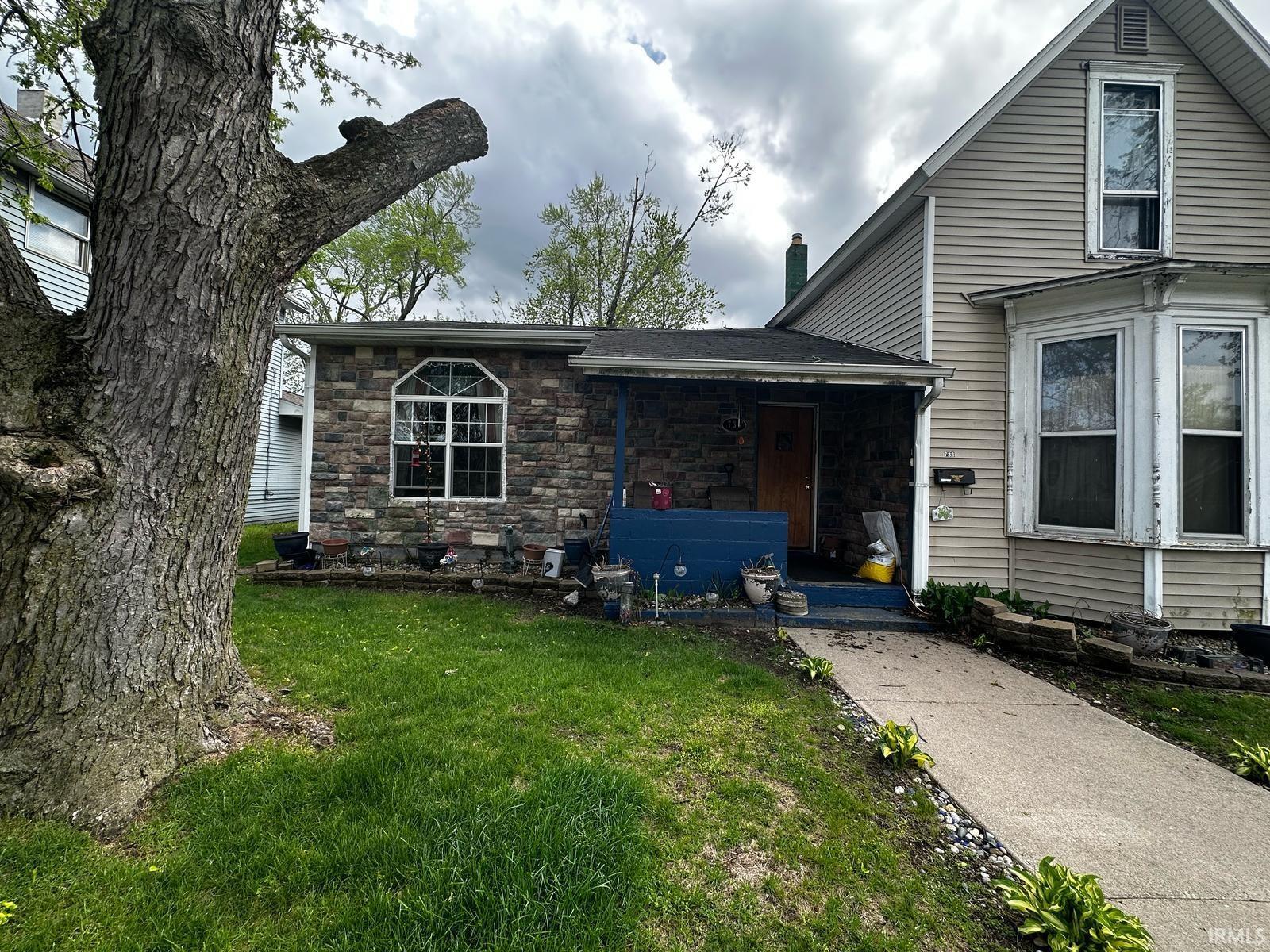 Photo 1 of 733 W Garfield Avenue