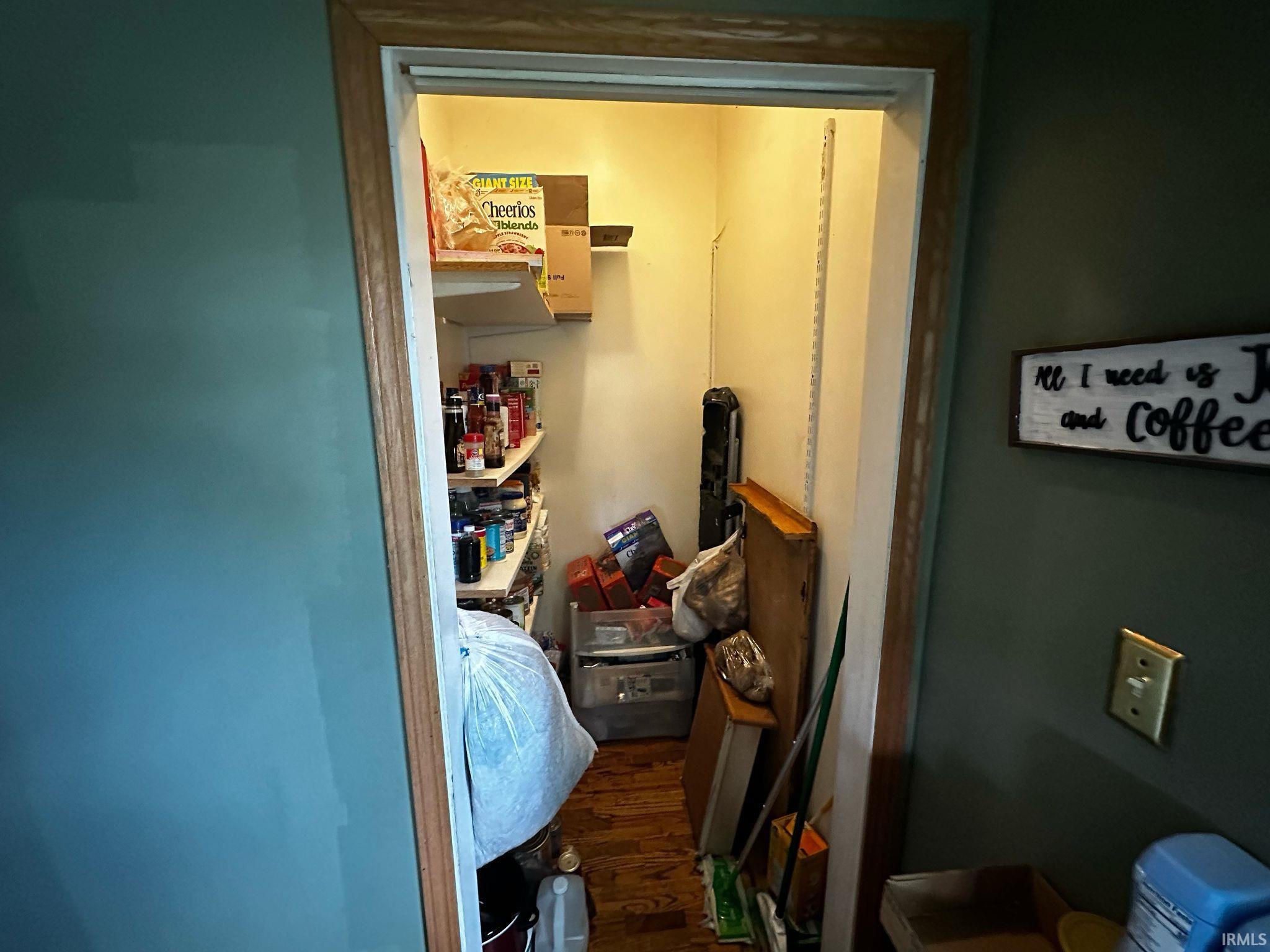 Photo 11 of 733 W Garfield Avenue