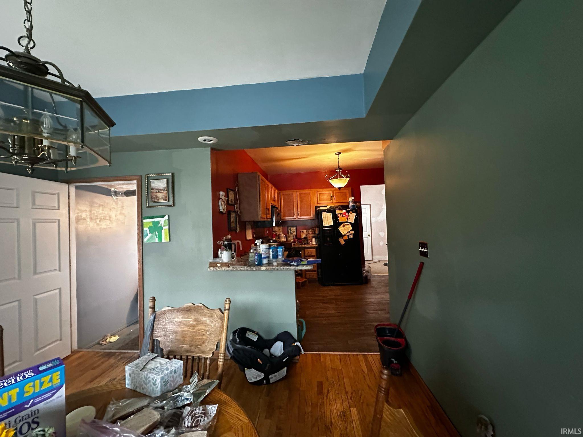 Photo 12 of 733 W Garfield Avenue