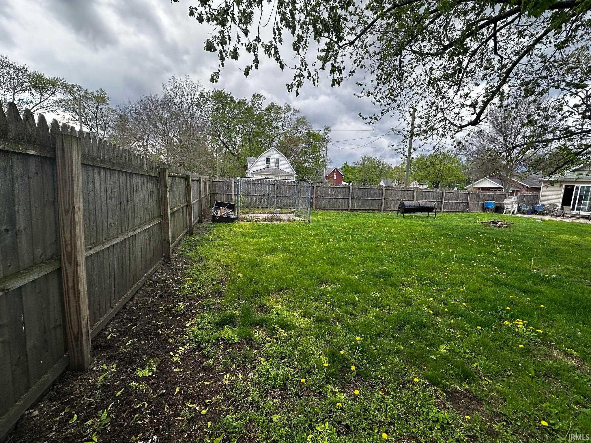 Photo 33 of 733 W Garfield Avenue