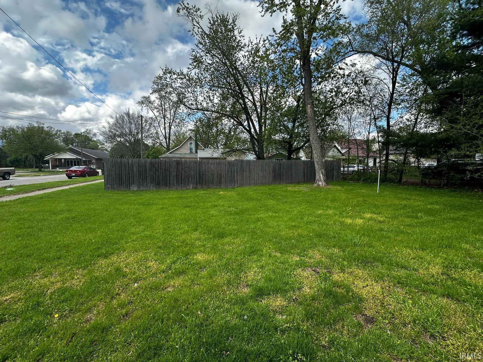 Photo 35 of 733 W Garfield Avenue