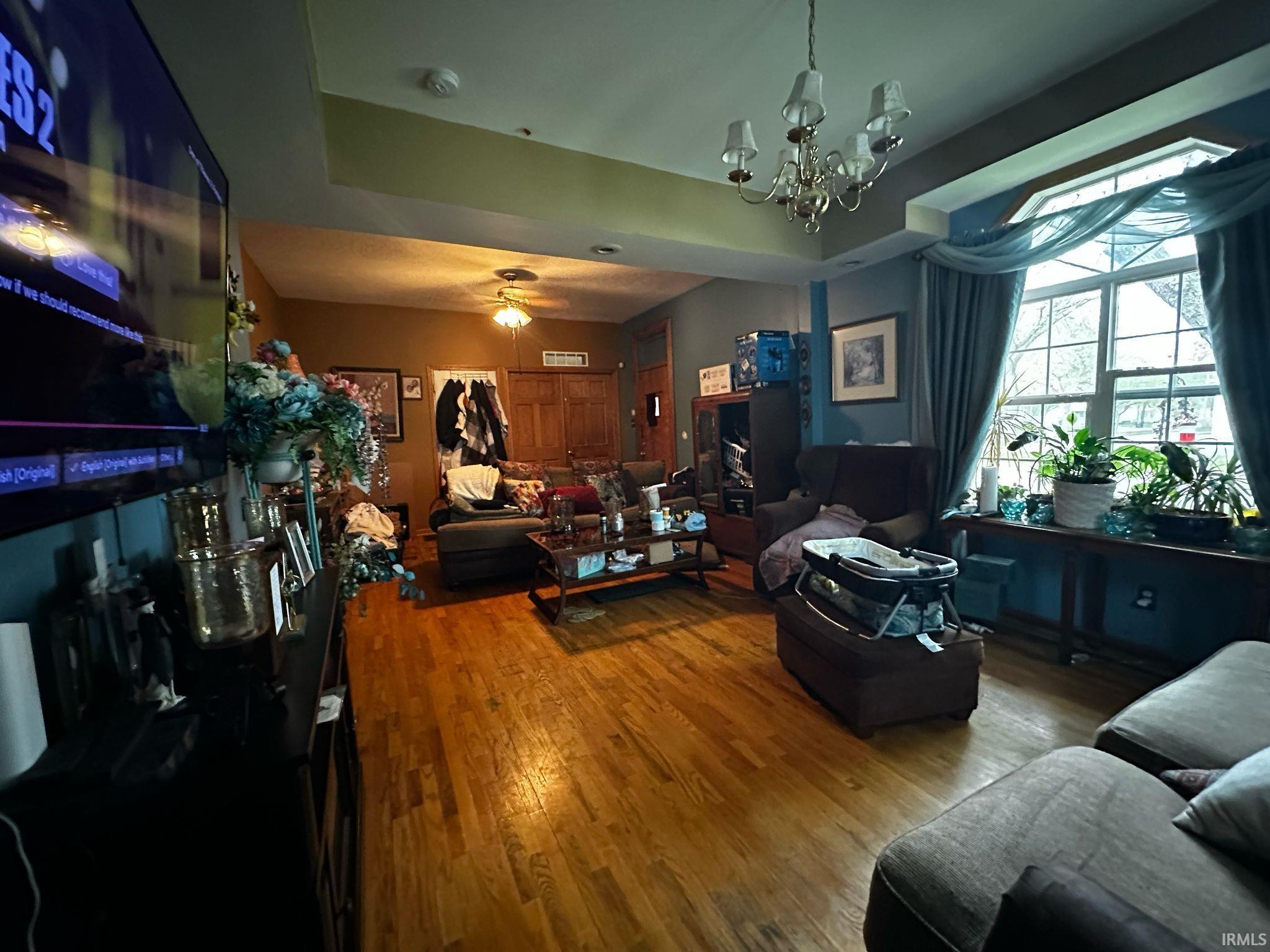 Photo 4 of 733 W Garfield Avenue