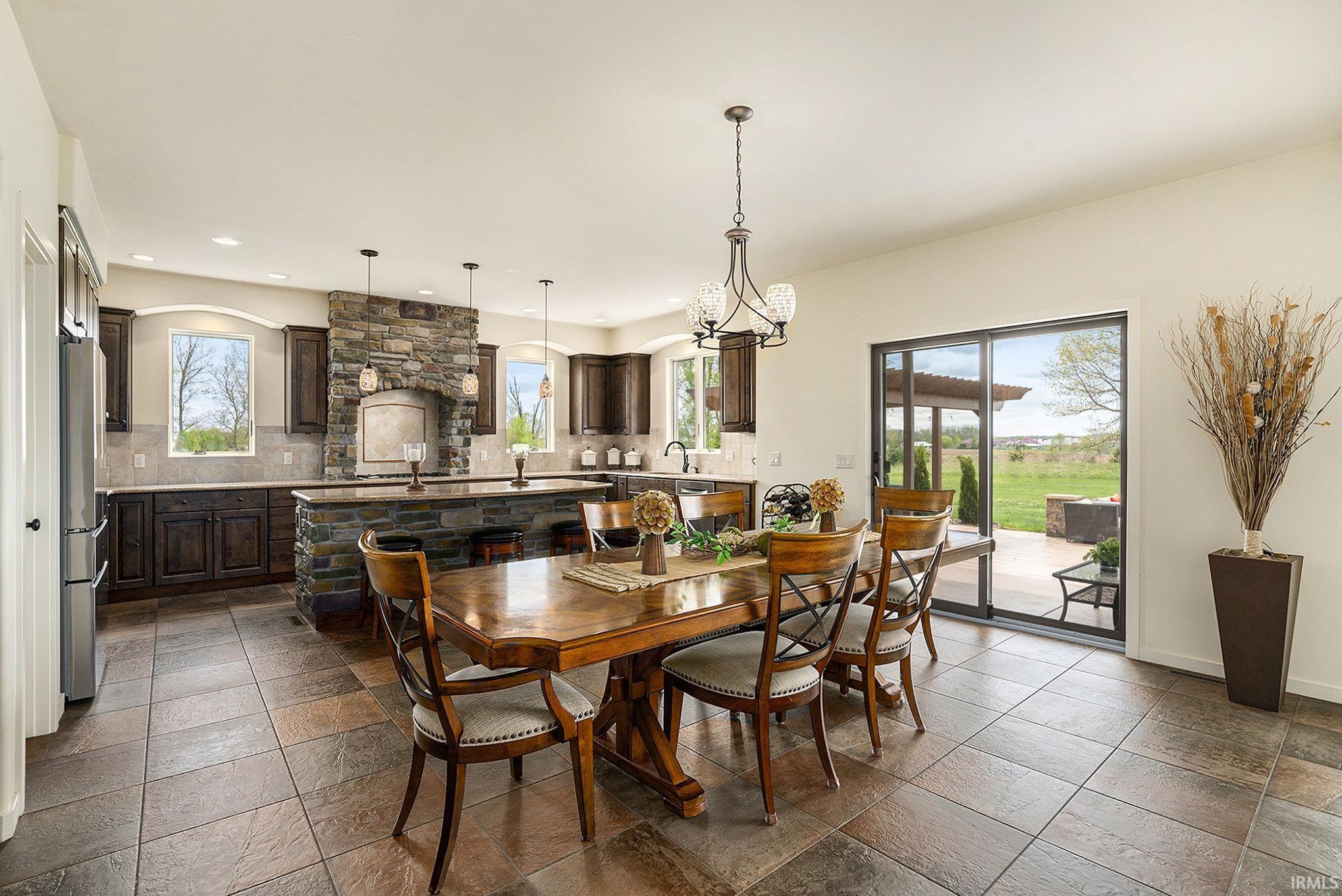 Photo 5 of 11592 Maple Ridge Drive