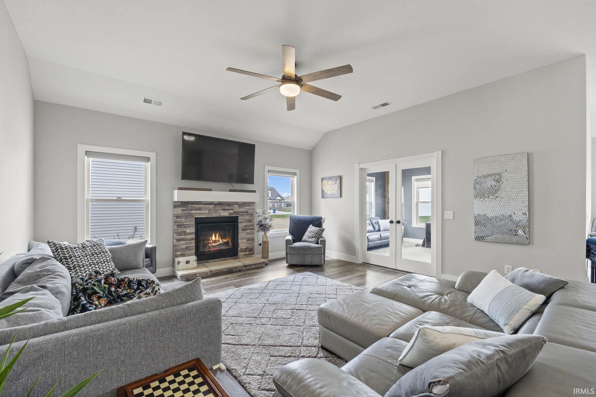 Photo 15 of 936 Switchfoot Drive