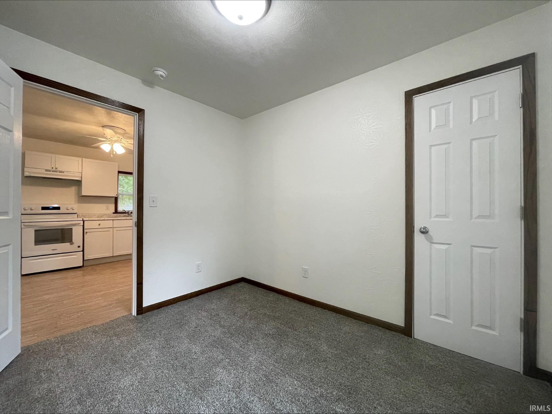 Photo 10 of 1207 W Wolf Avenue